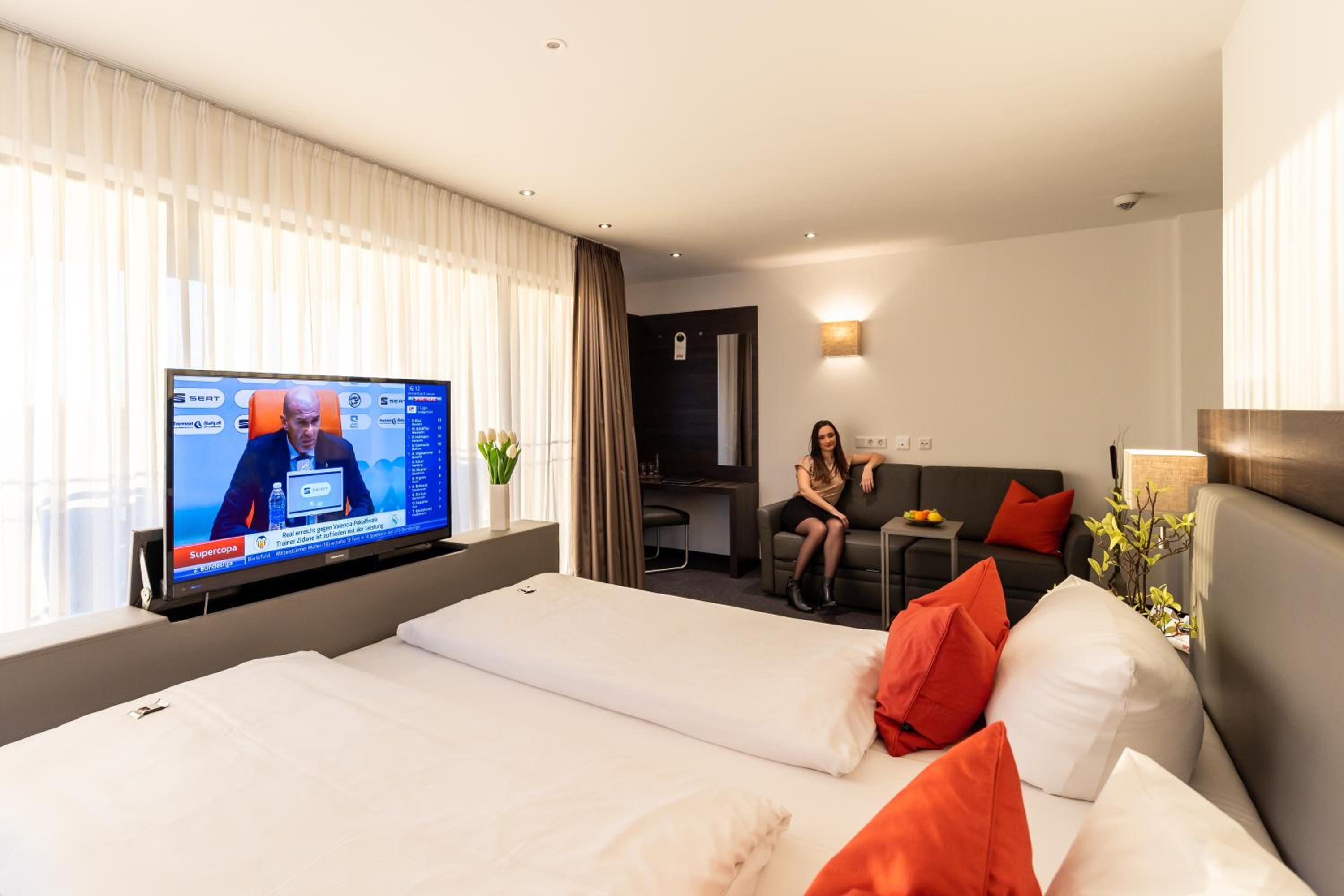 Junior Suite with Balcony photo 2