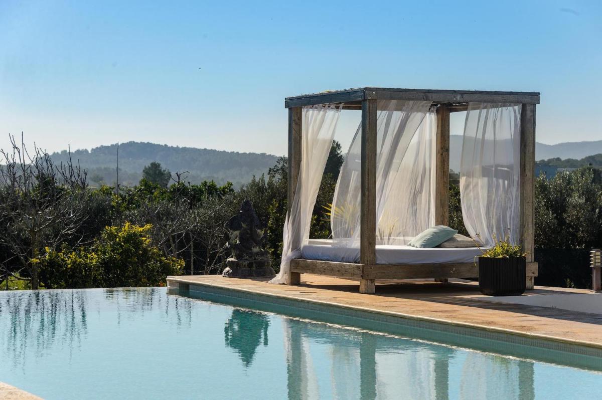 Villa with Private Pool photo 2