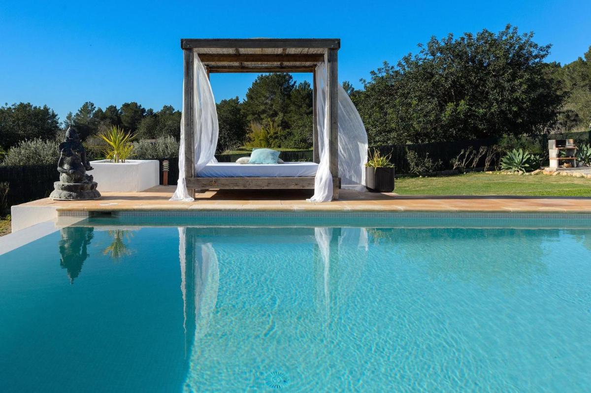 Villa with Private Pool photo 3