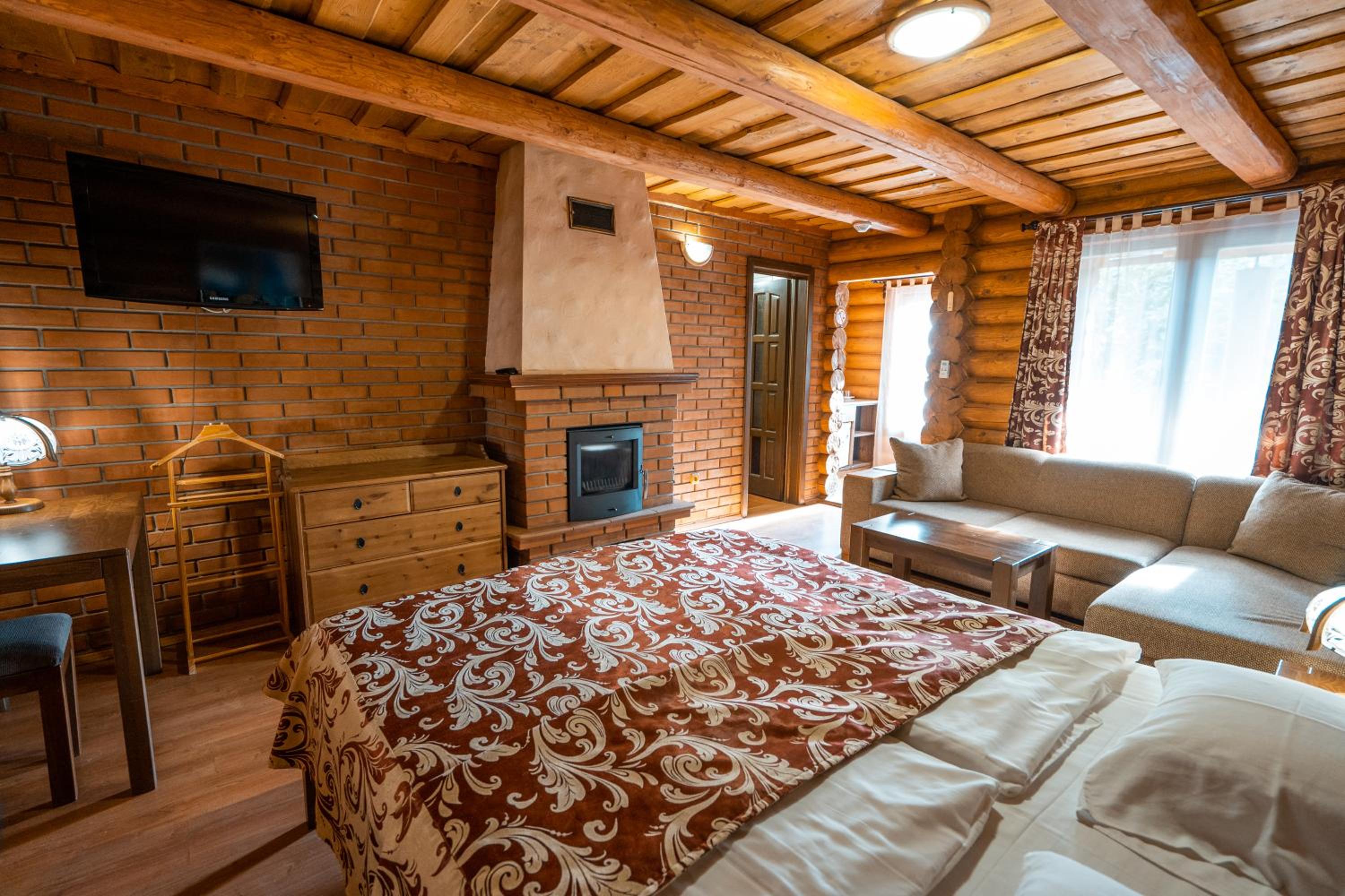 Double or Twin Room photo 3