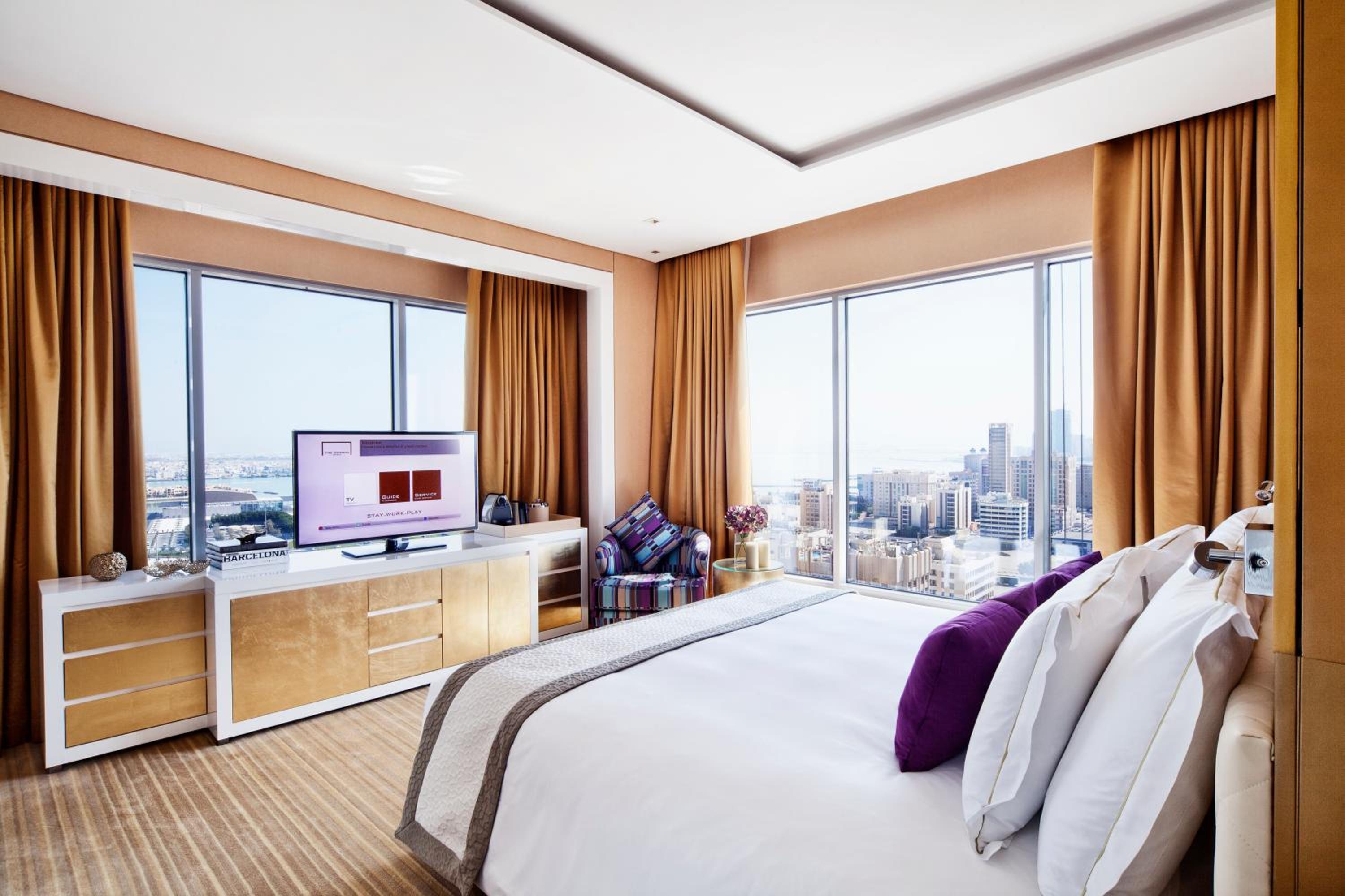 Deluxe Suite photo 1