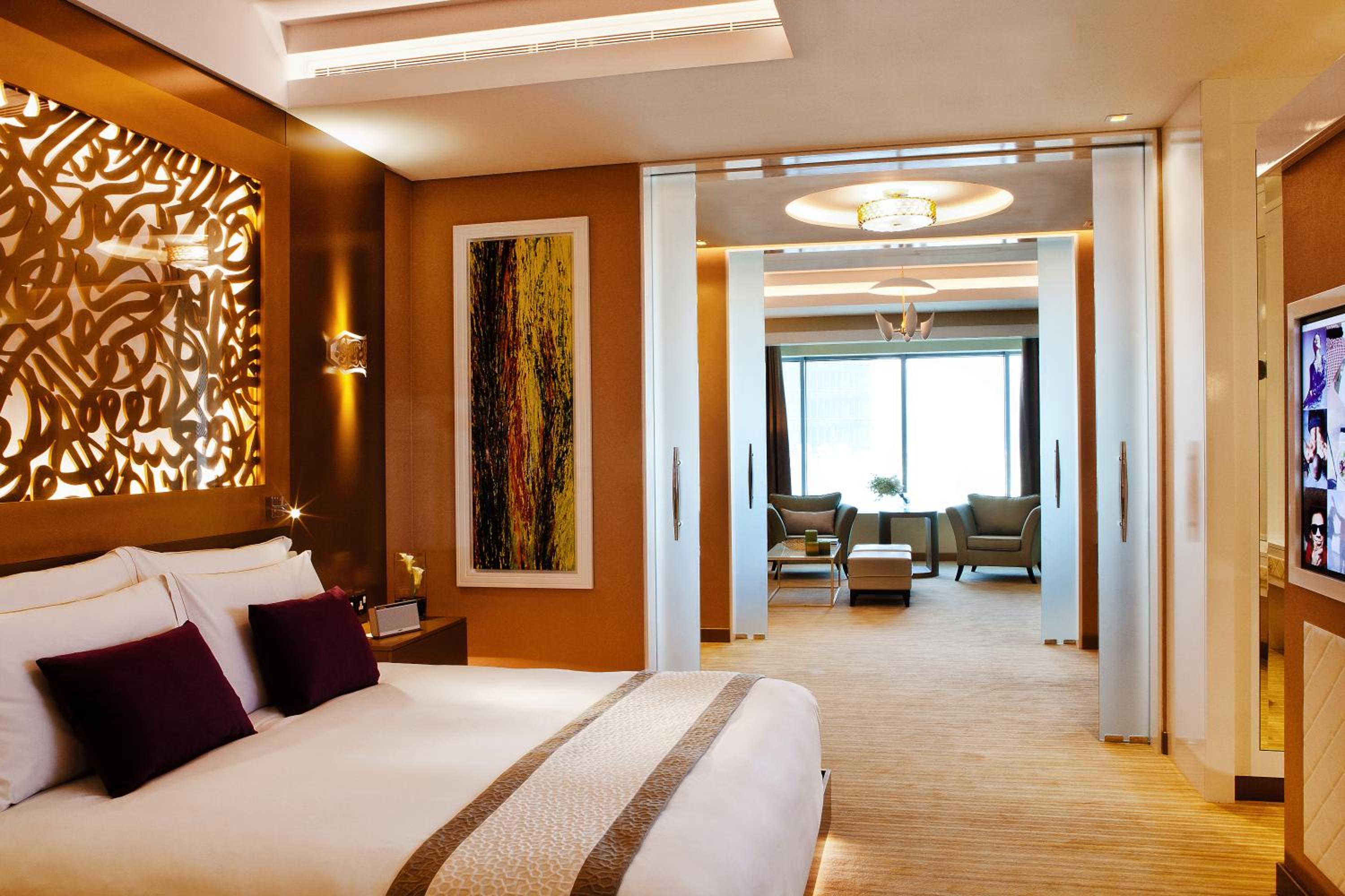 Luxury Suite photo 2
