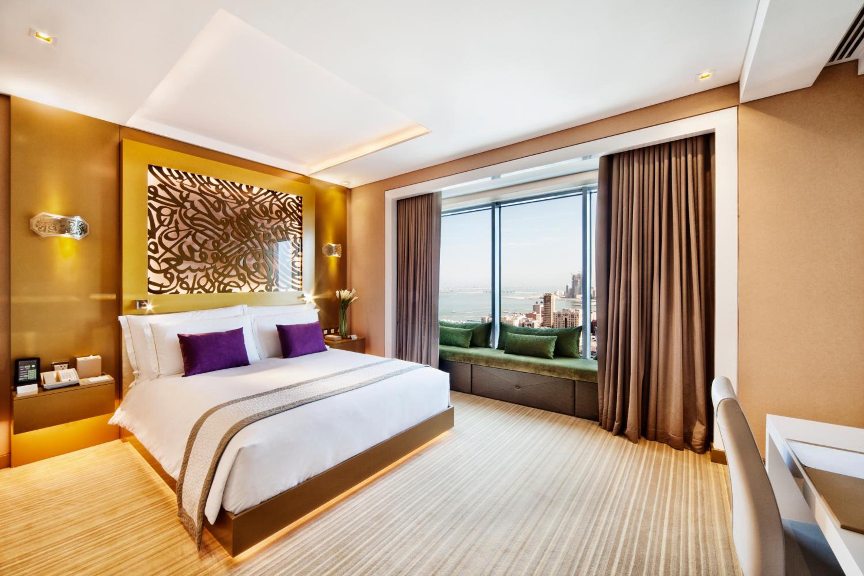 Deluxe Room – Women-Only Floor | No Male Visitors (Staff Access Only) photo 1