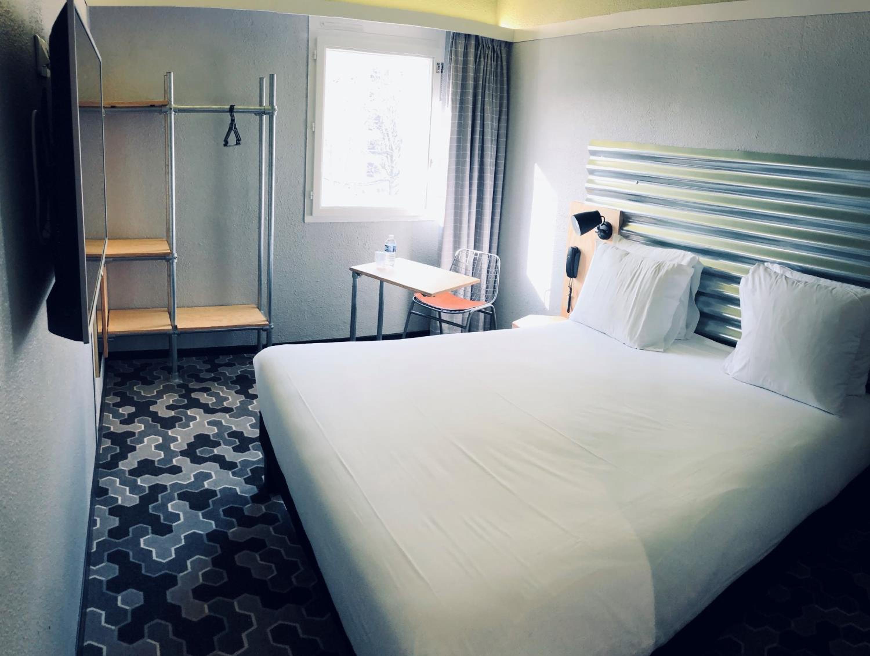 Standard Double Room - Photo 2