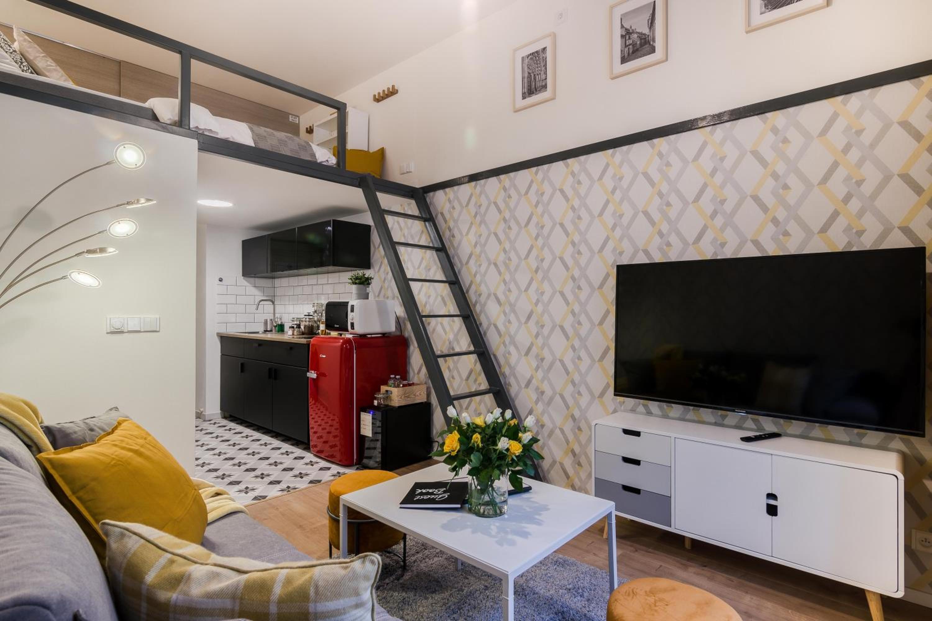 Studio Apartment