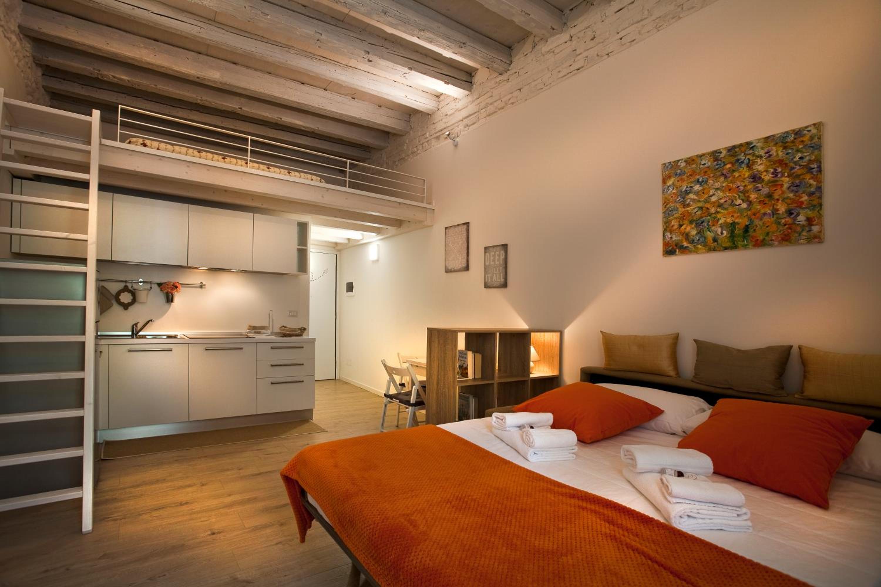 One-Bedroom Apartment