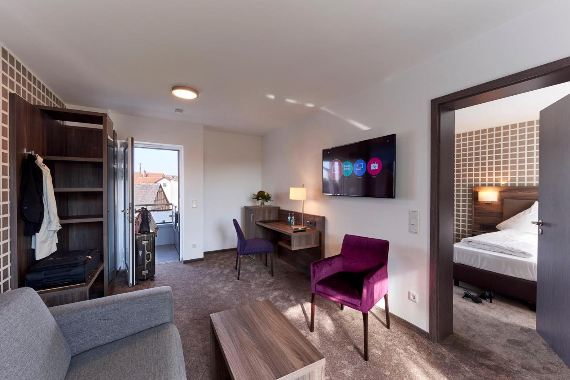 Deluxe Family Room photo 1