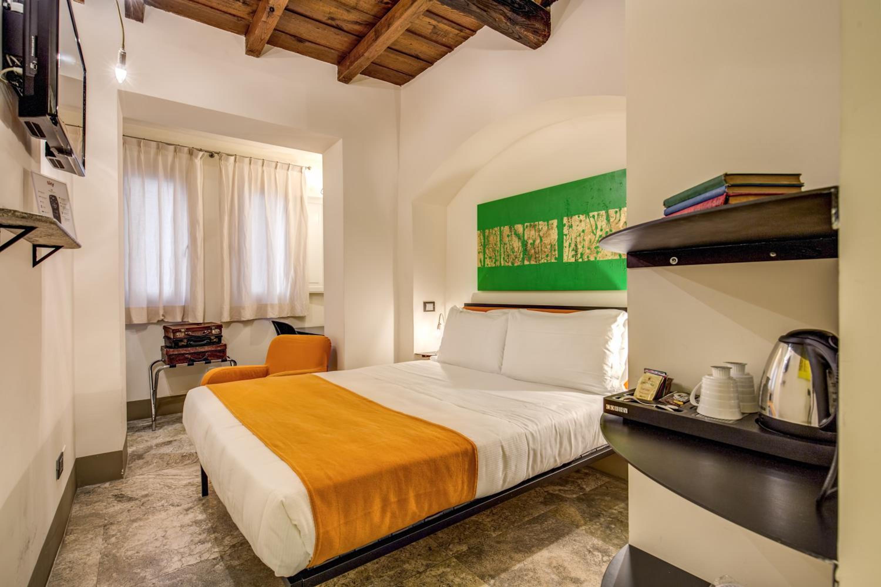 Large Double Room photo 1