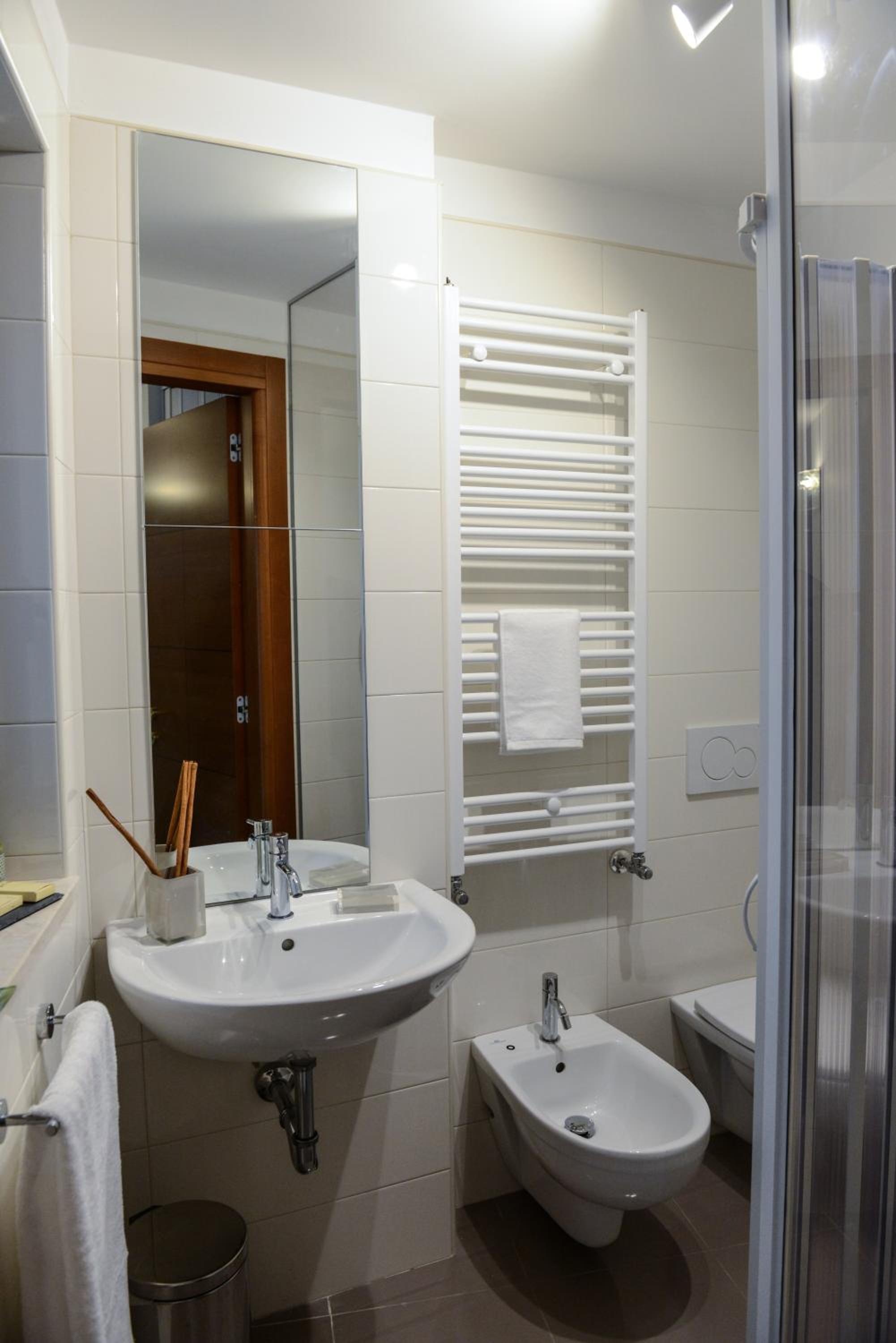 Superior Quadruple Room - Photo 2