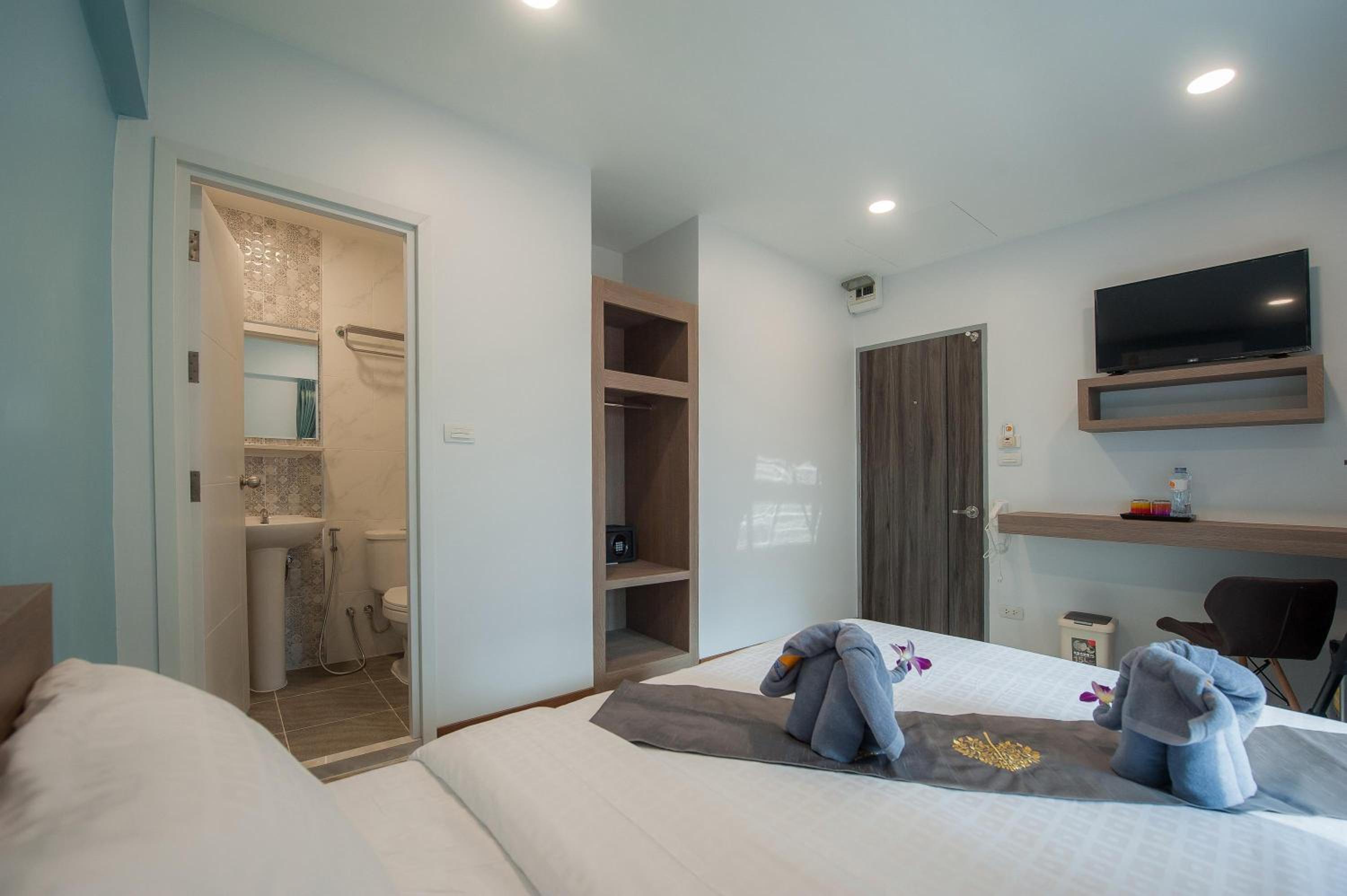 Deluxe Double Room photo 3