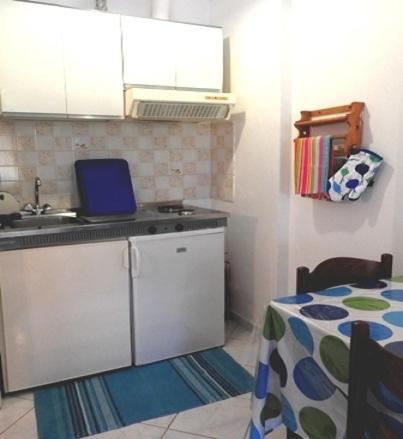 Apartment with Terrace - Photo 5