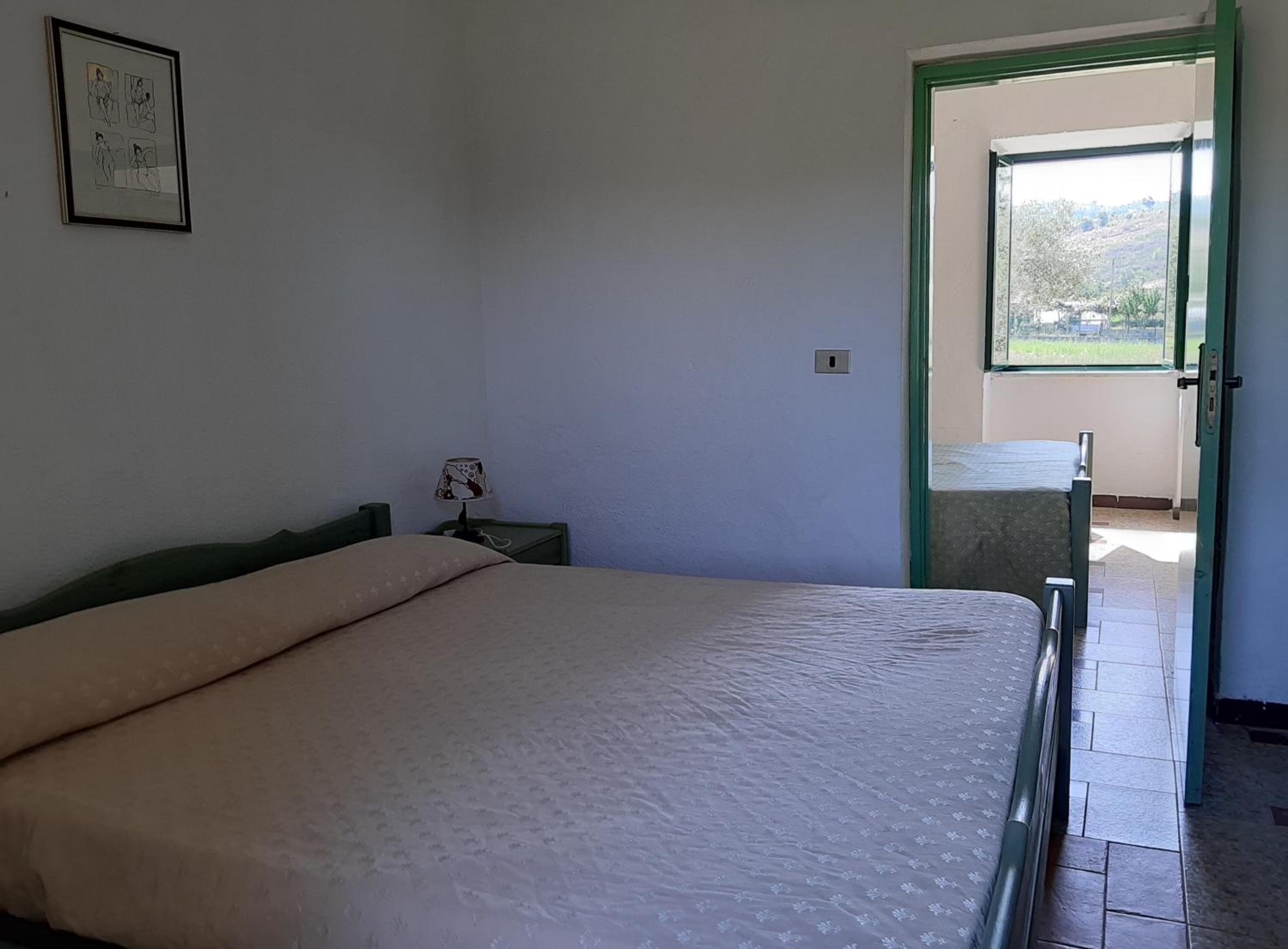 Two-Bedroom House - Separate Building photo 1