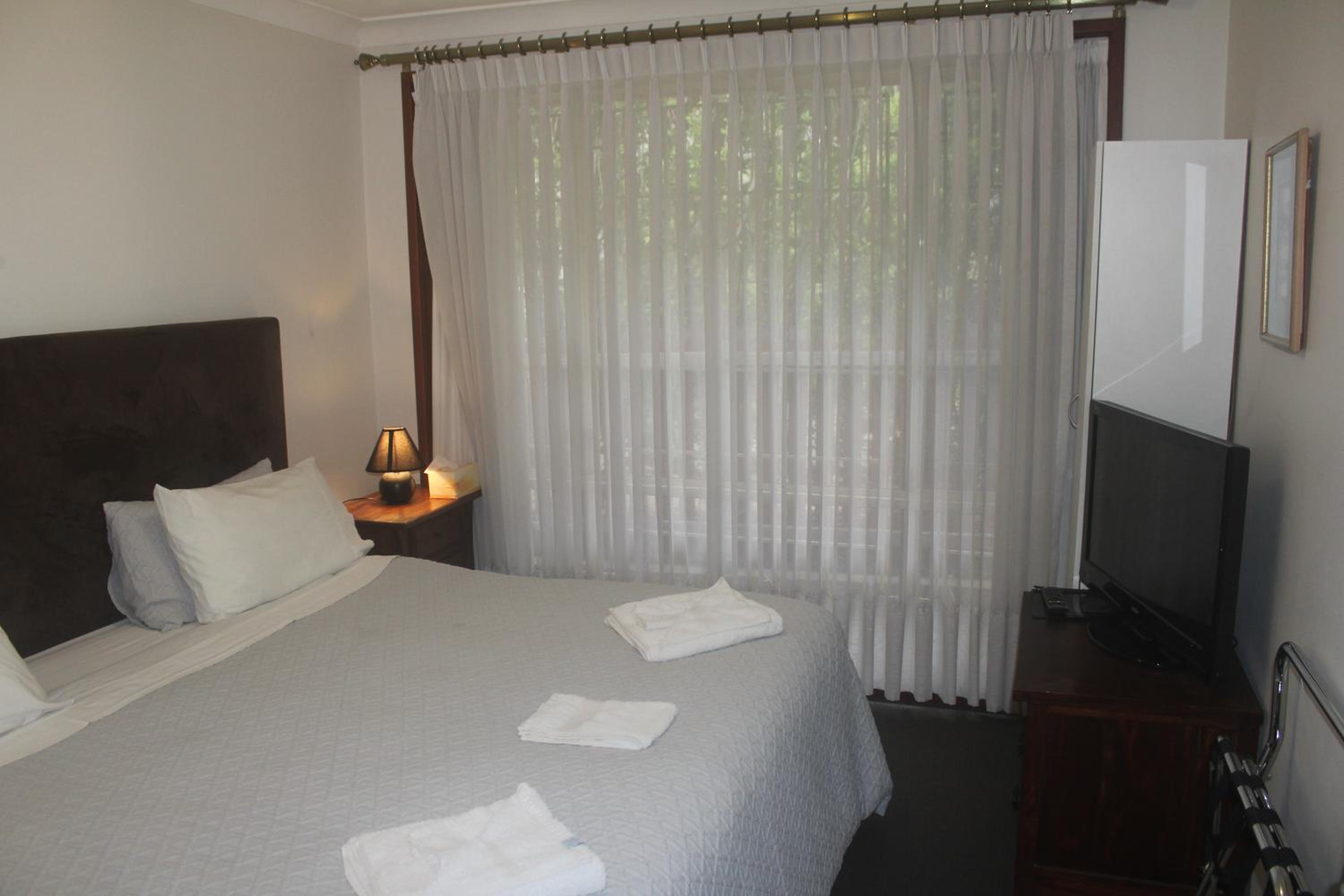 Standard Double Room with Shared Bathroom photo 3