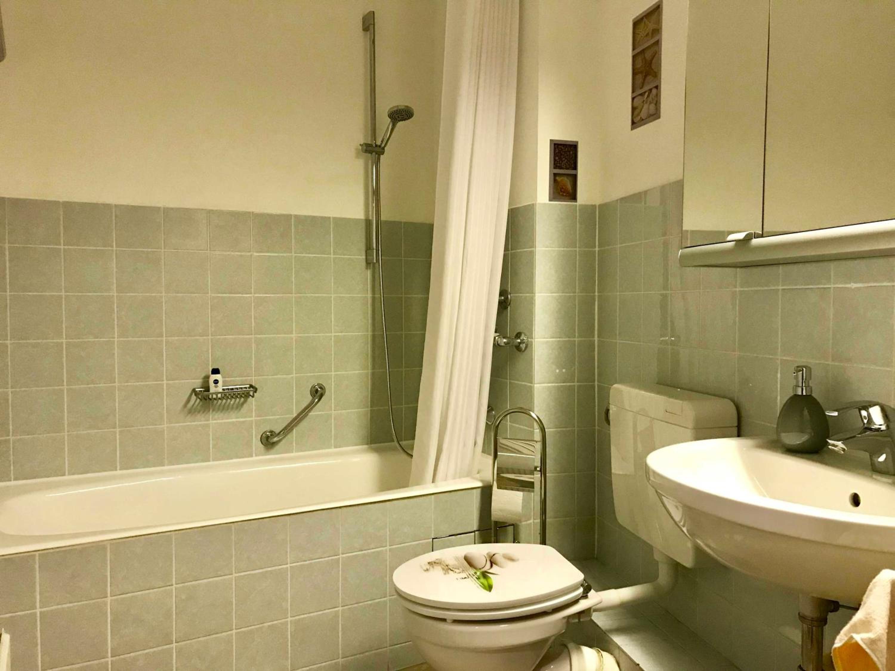 One-Bedroom Apartment with Balcony photo 2
