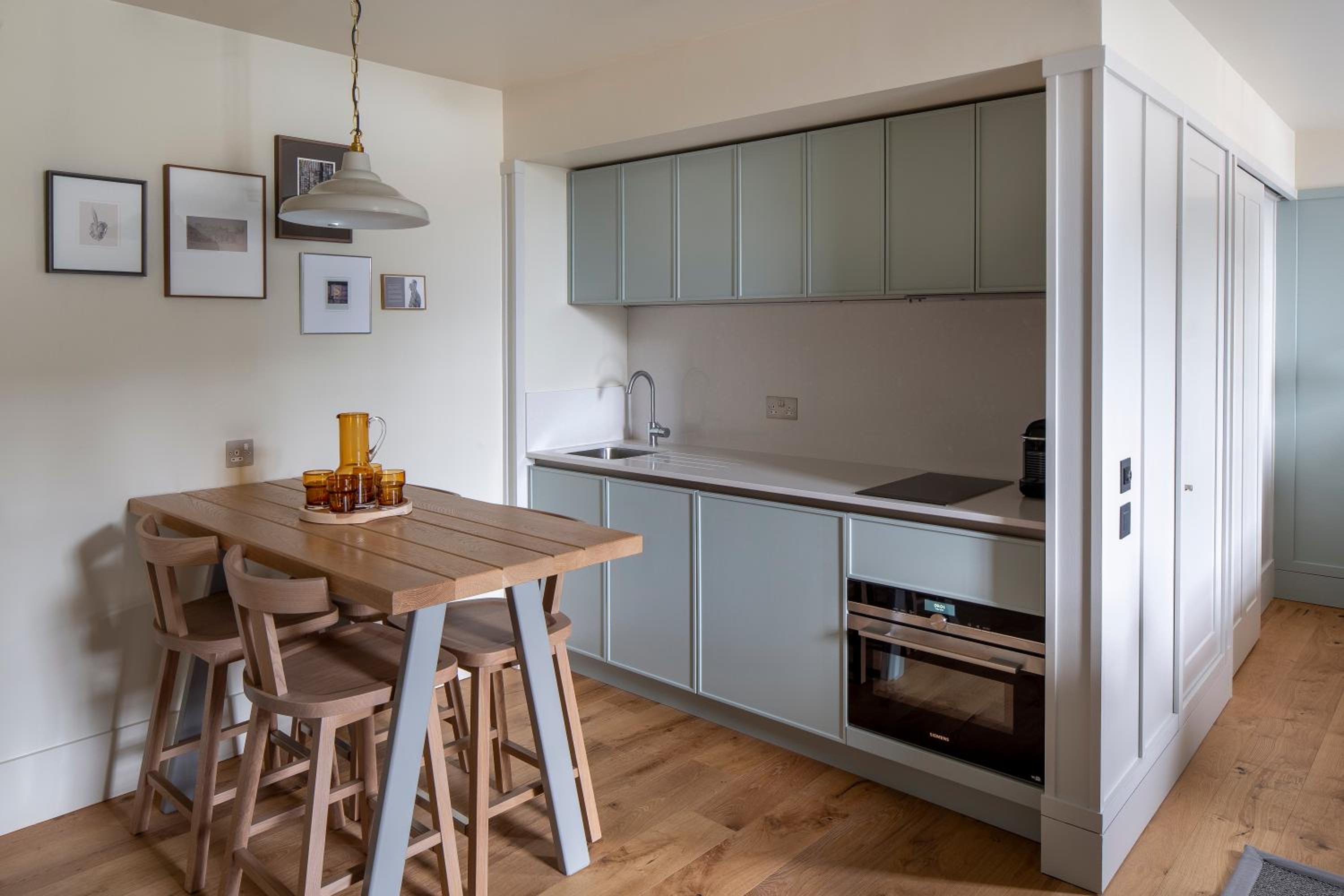 Deluxe Open Plan Apartment
