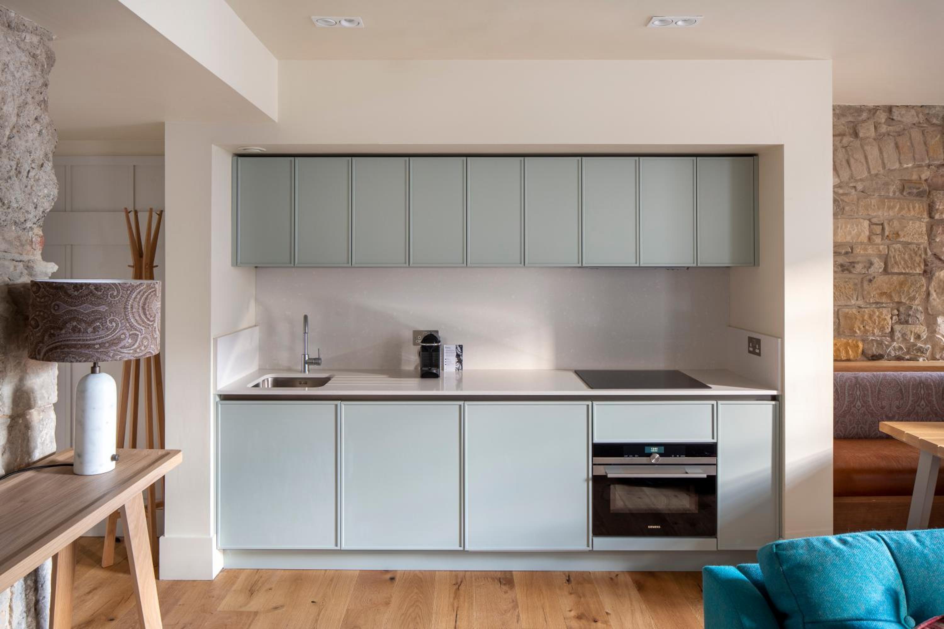 Deluxe Two Bedroom Apartment thumbnail 6