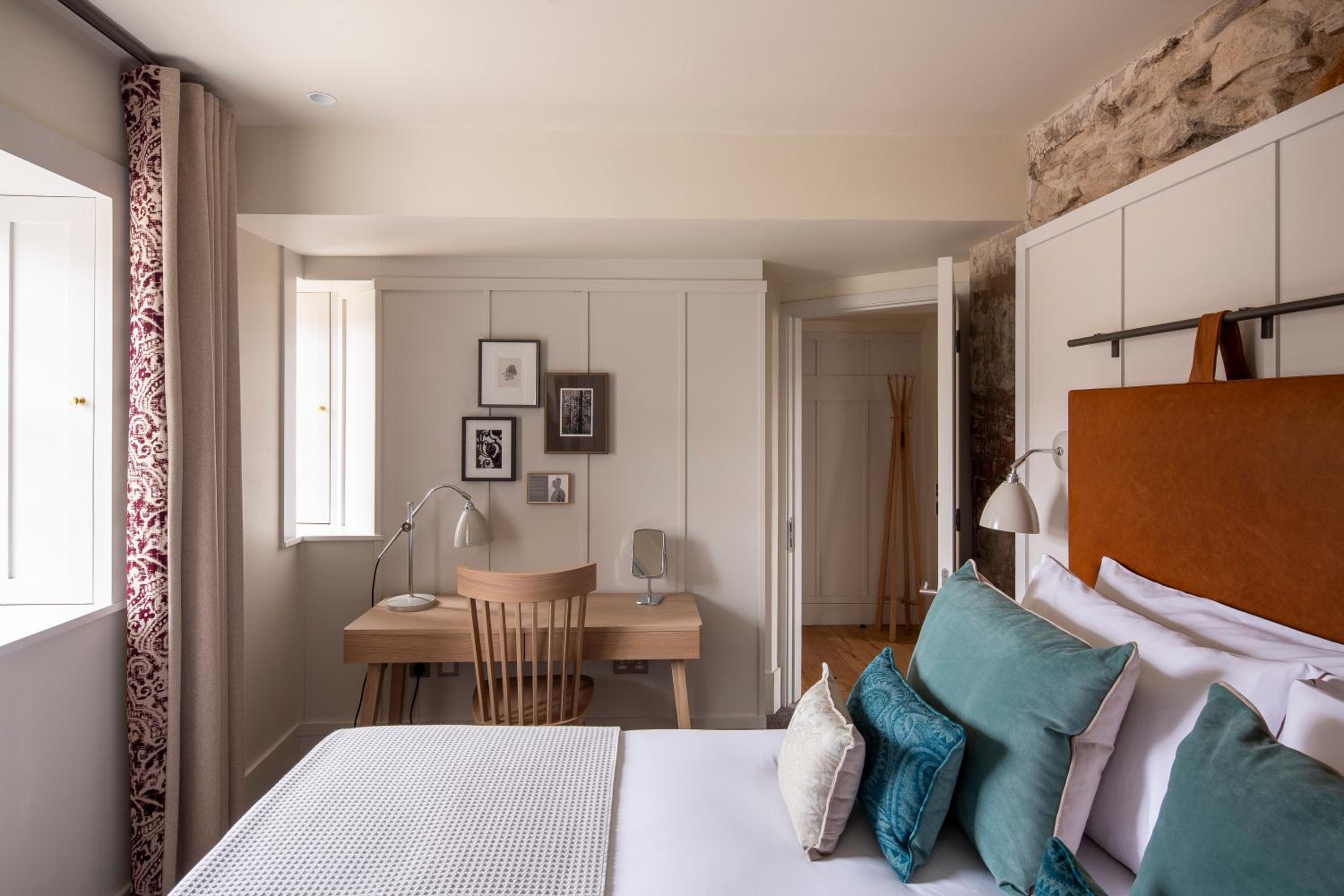 Deluxe Two Bedroom Apartment