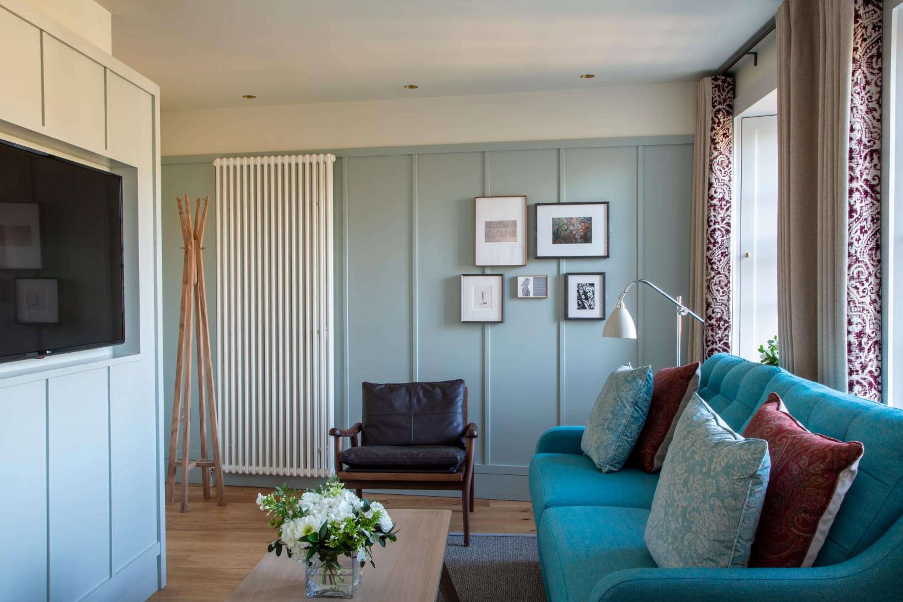 Deluxe One Bedroom Apartment thumbnail 6