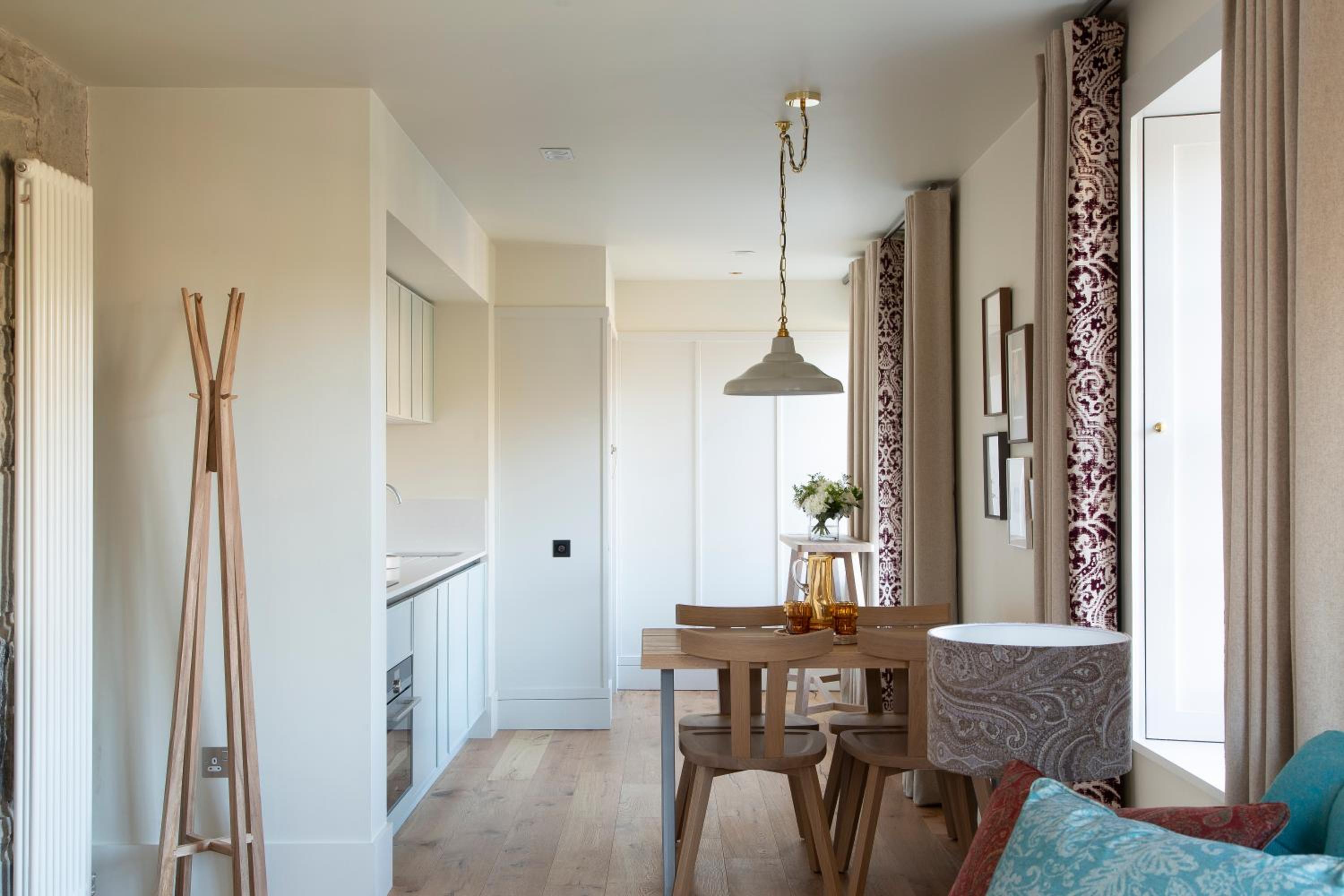 Deluxe One Bedroom Apartment