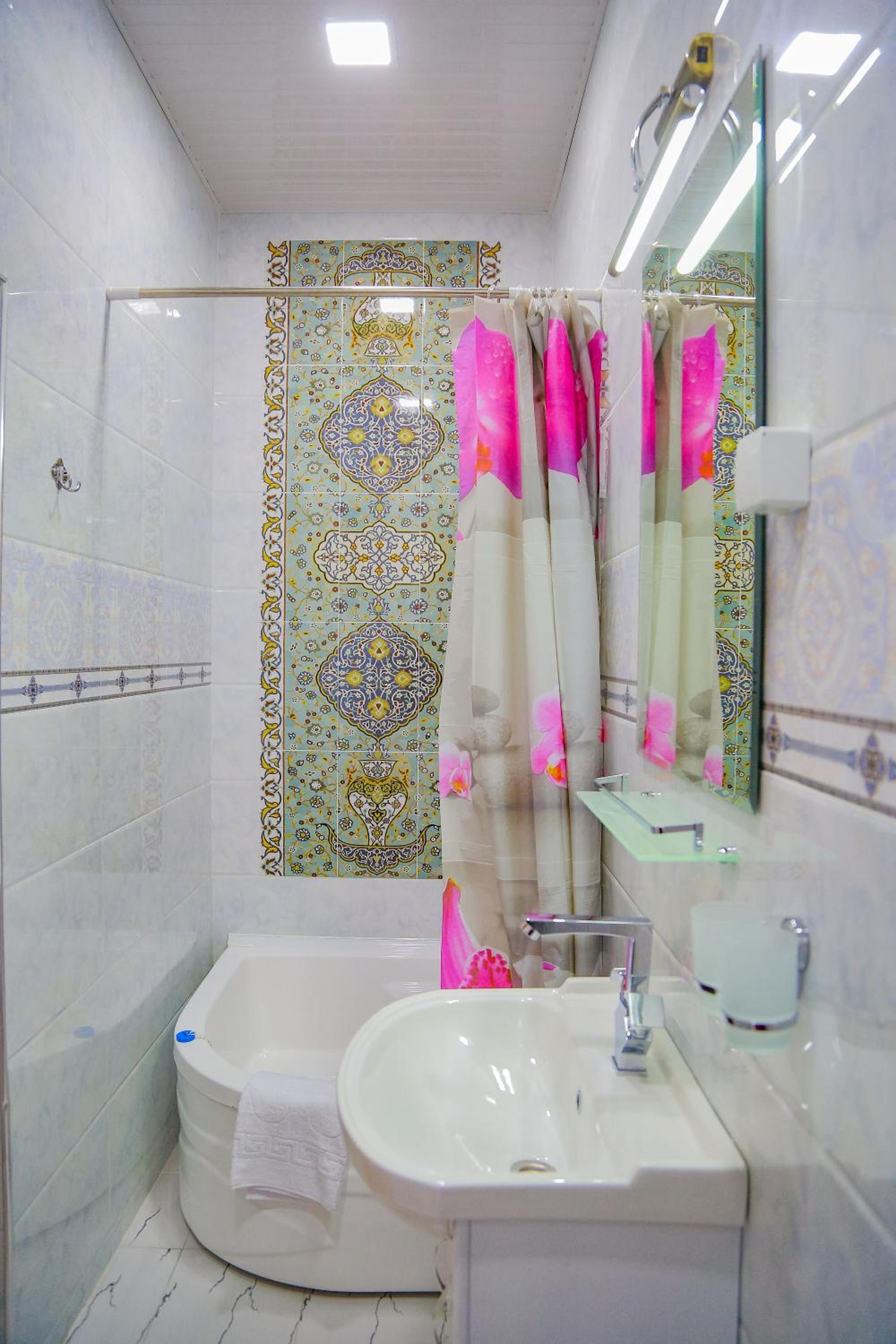 Comfort Triple Room with Shower photo 2