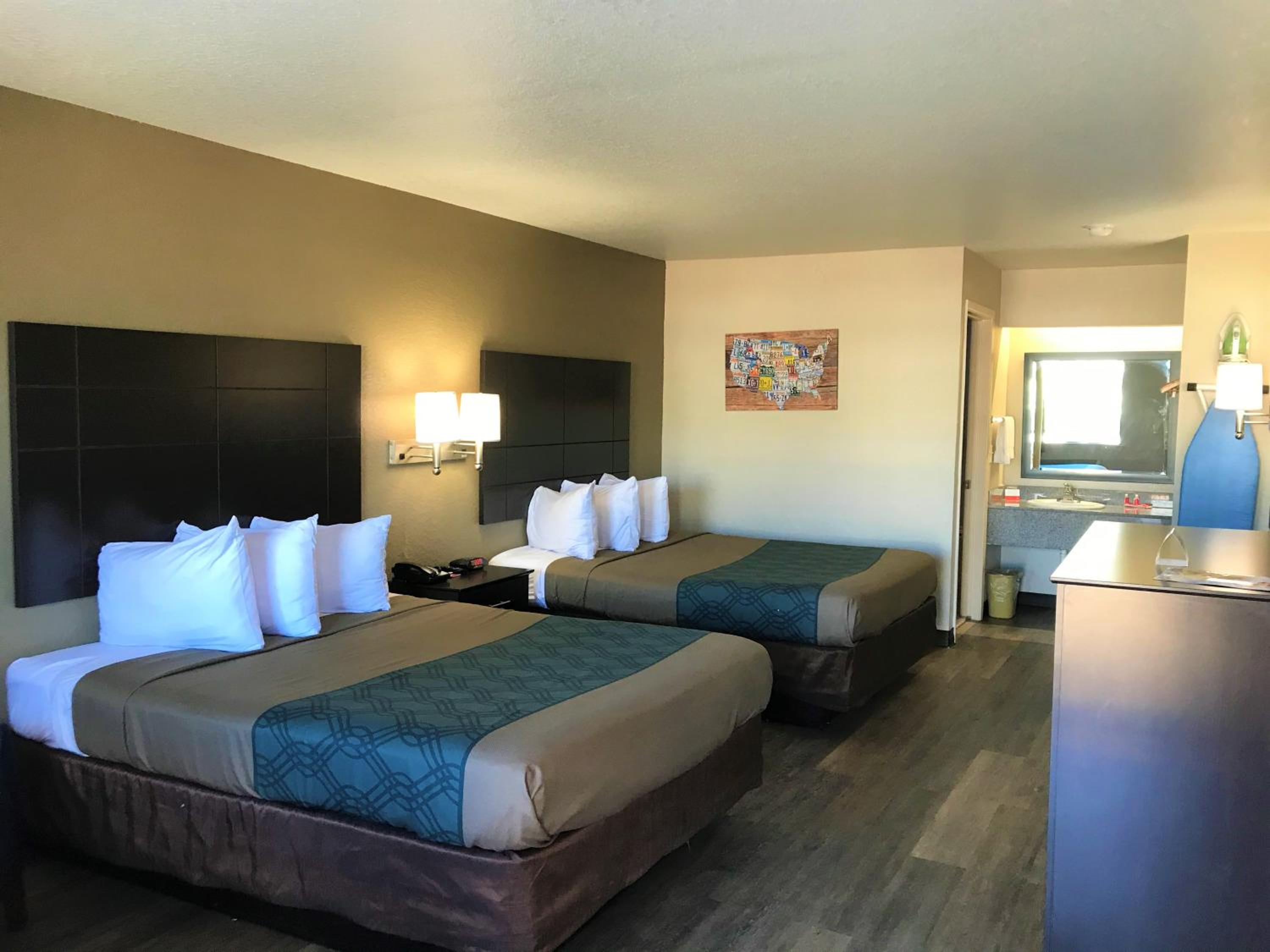 Queen Room with Two Queen Beds - Accessible/Non-Smoking  - Photo 6