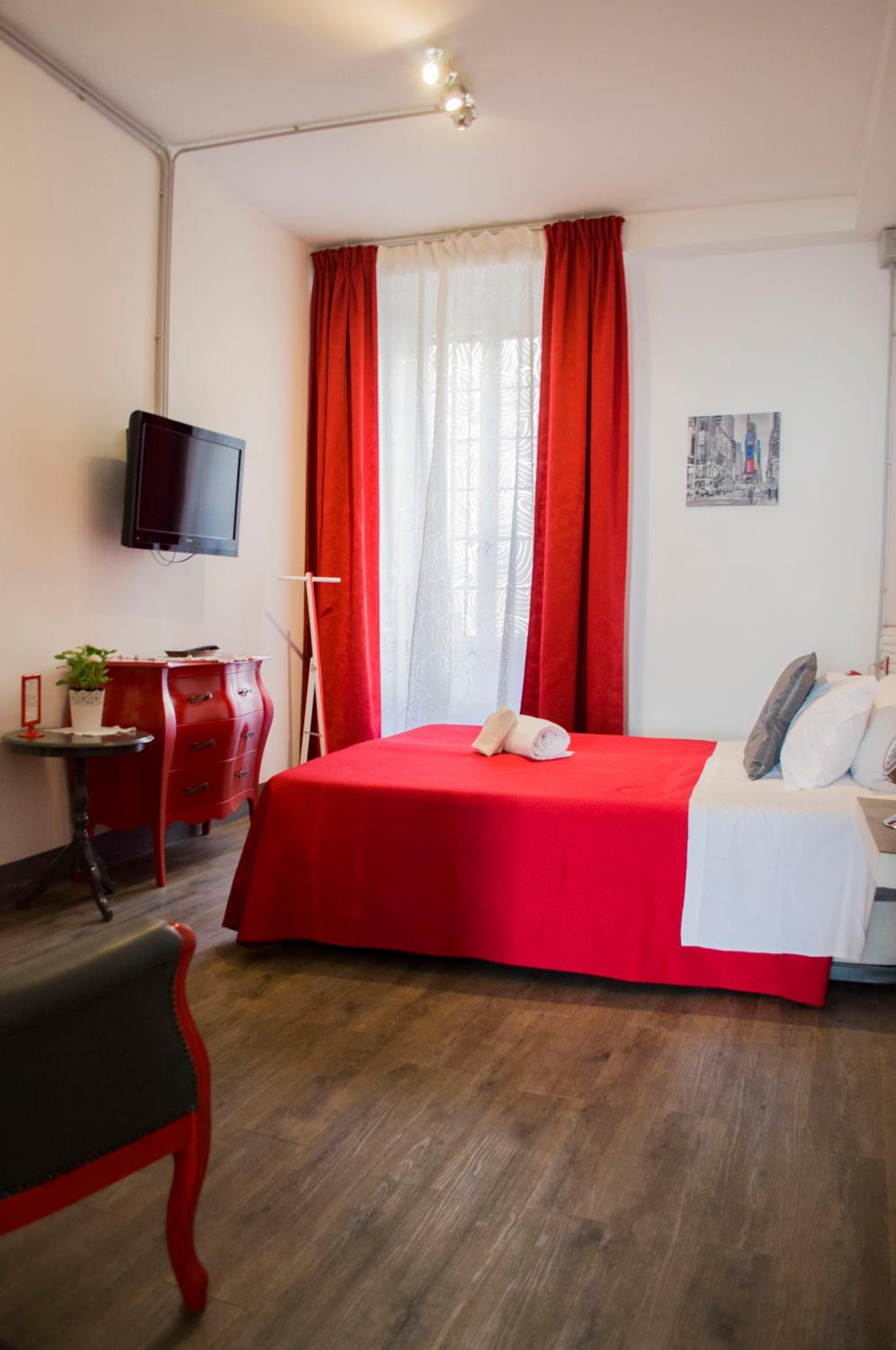 Standard Double or Twin Room photo 1