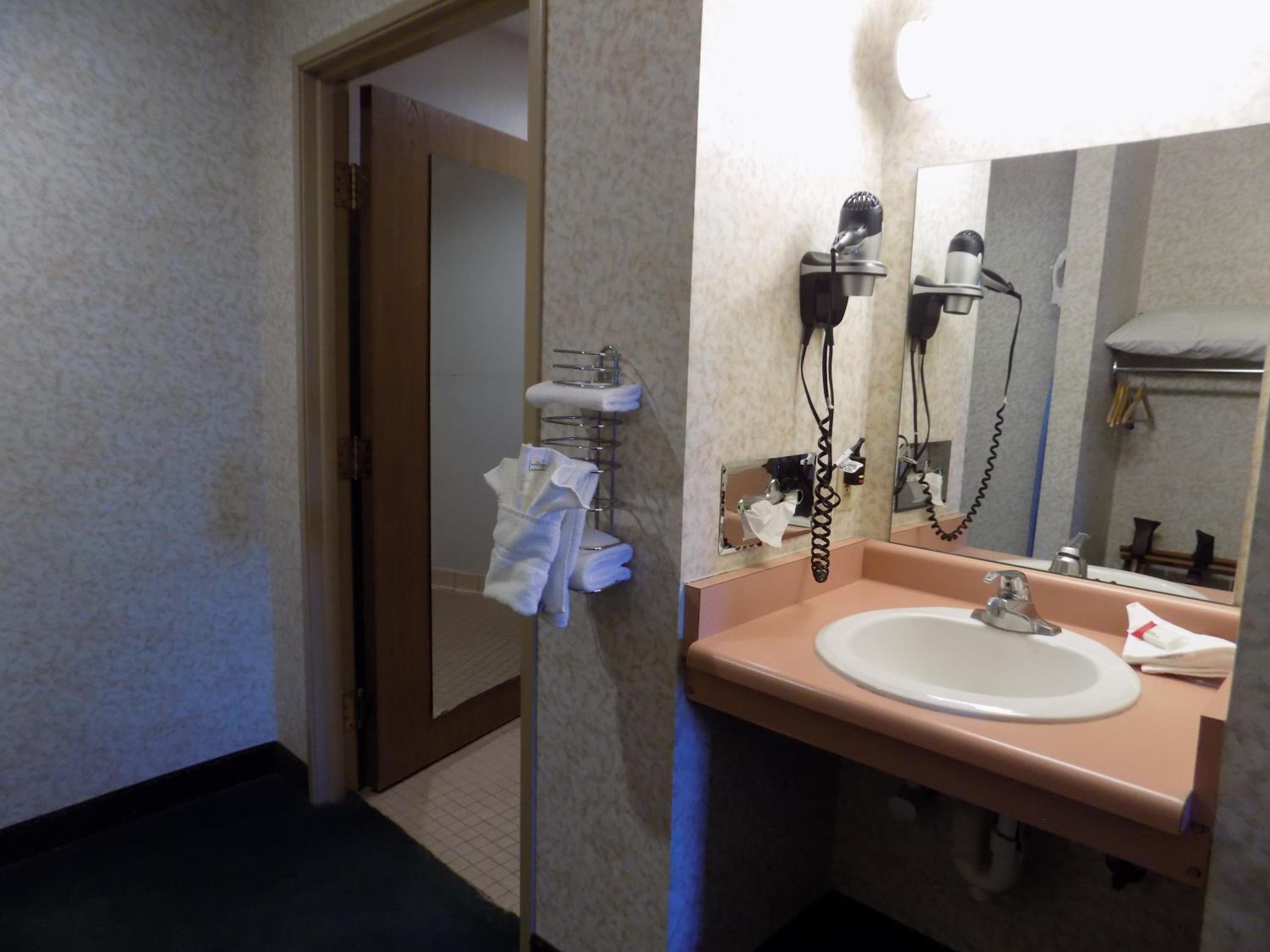 King Room - Disability Access - Photo 2