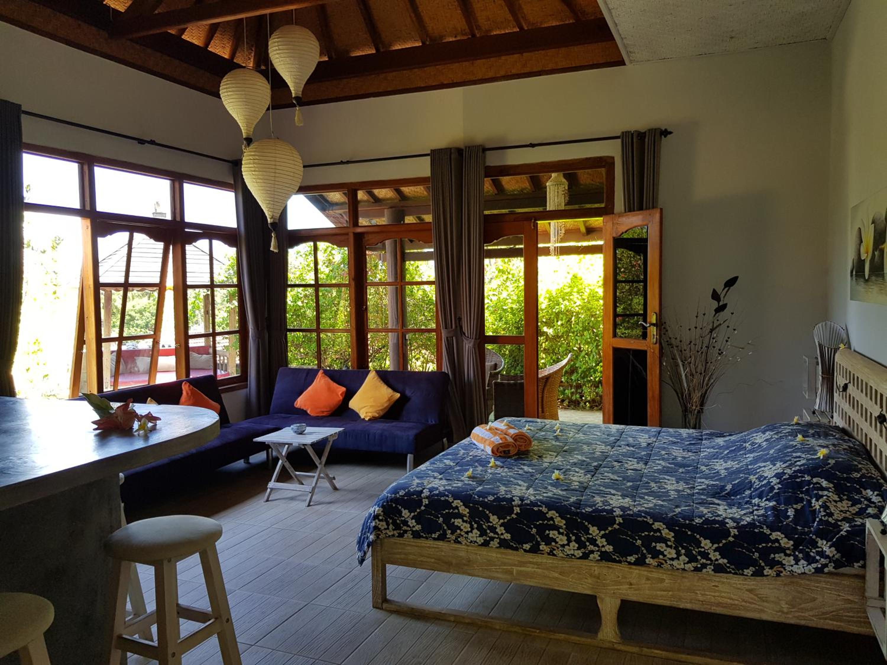 Family Room - Photo 13