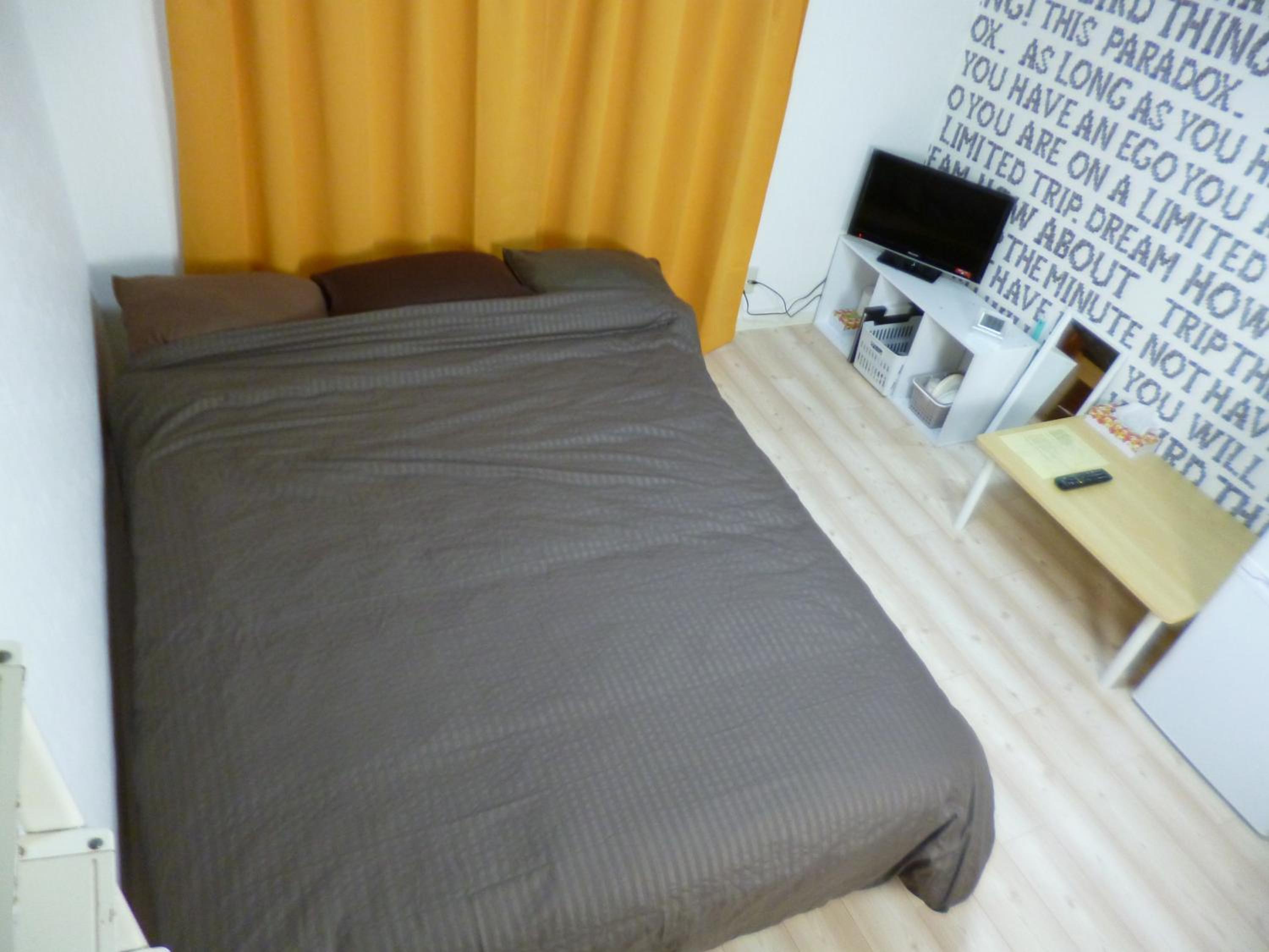 Apartment with Shower photo 1