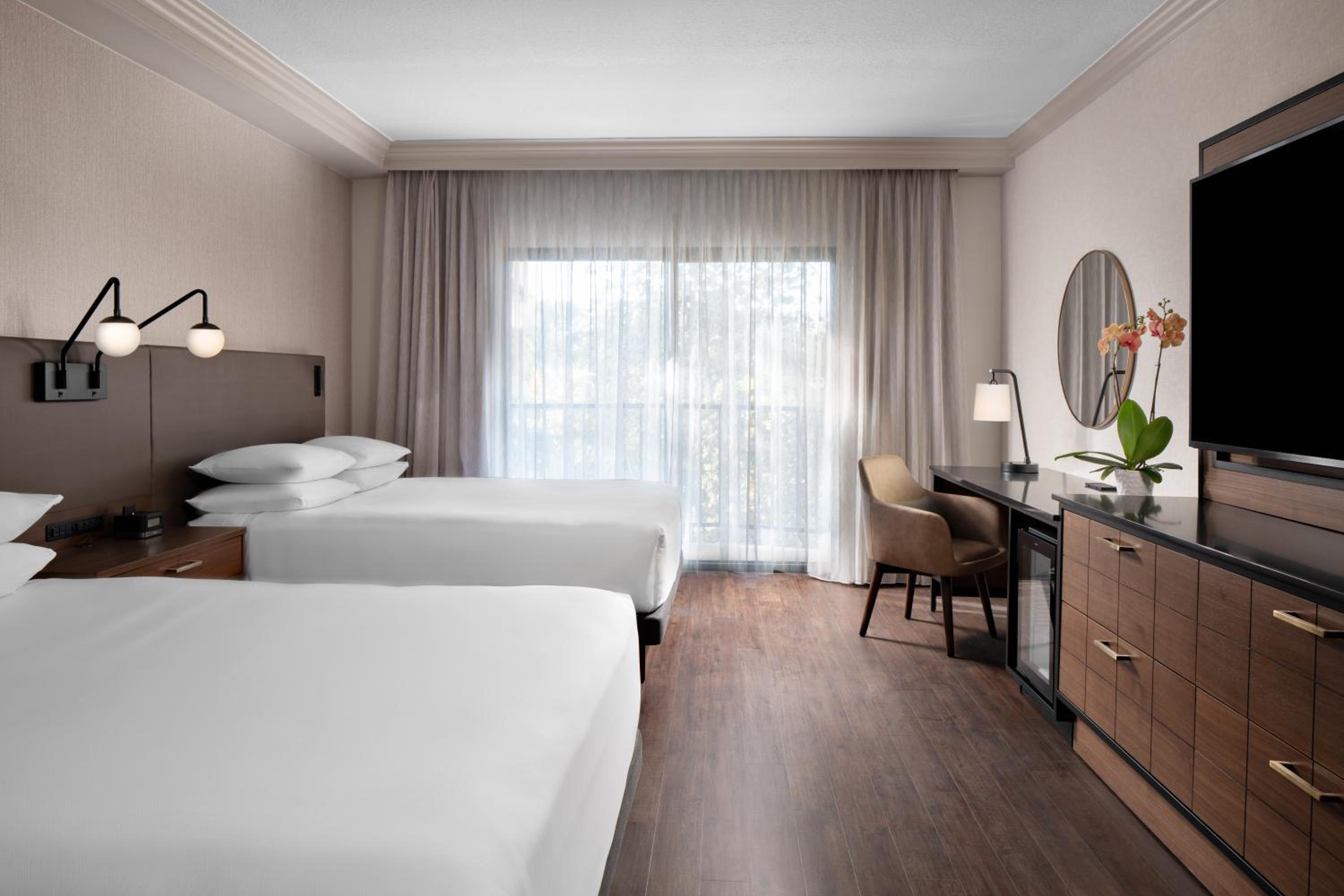 Queen Room with Two Queen Beds and Balcony - Photo 8