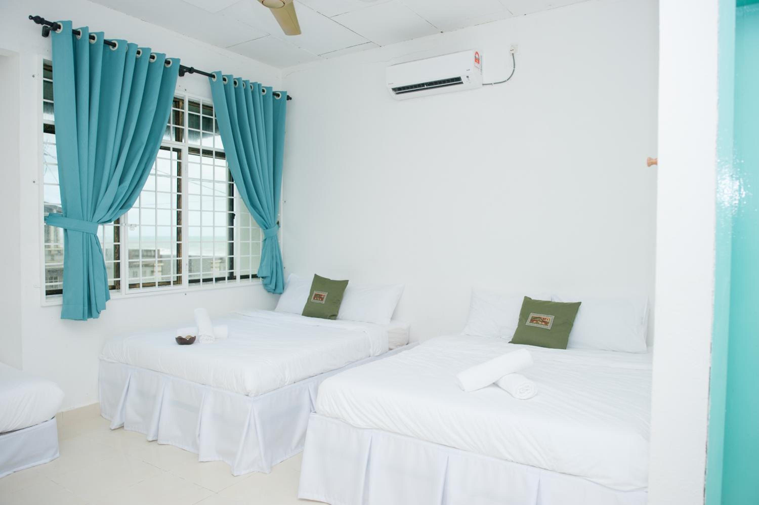 Deluxe Family Room - Photo 10