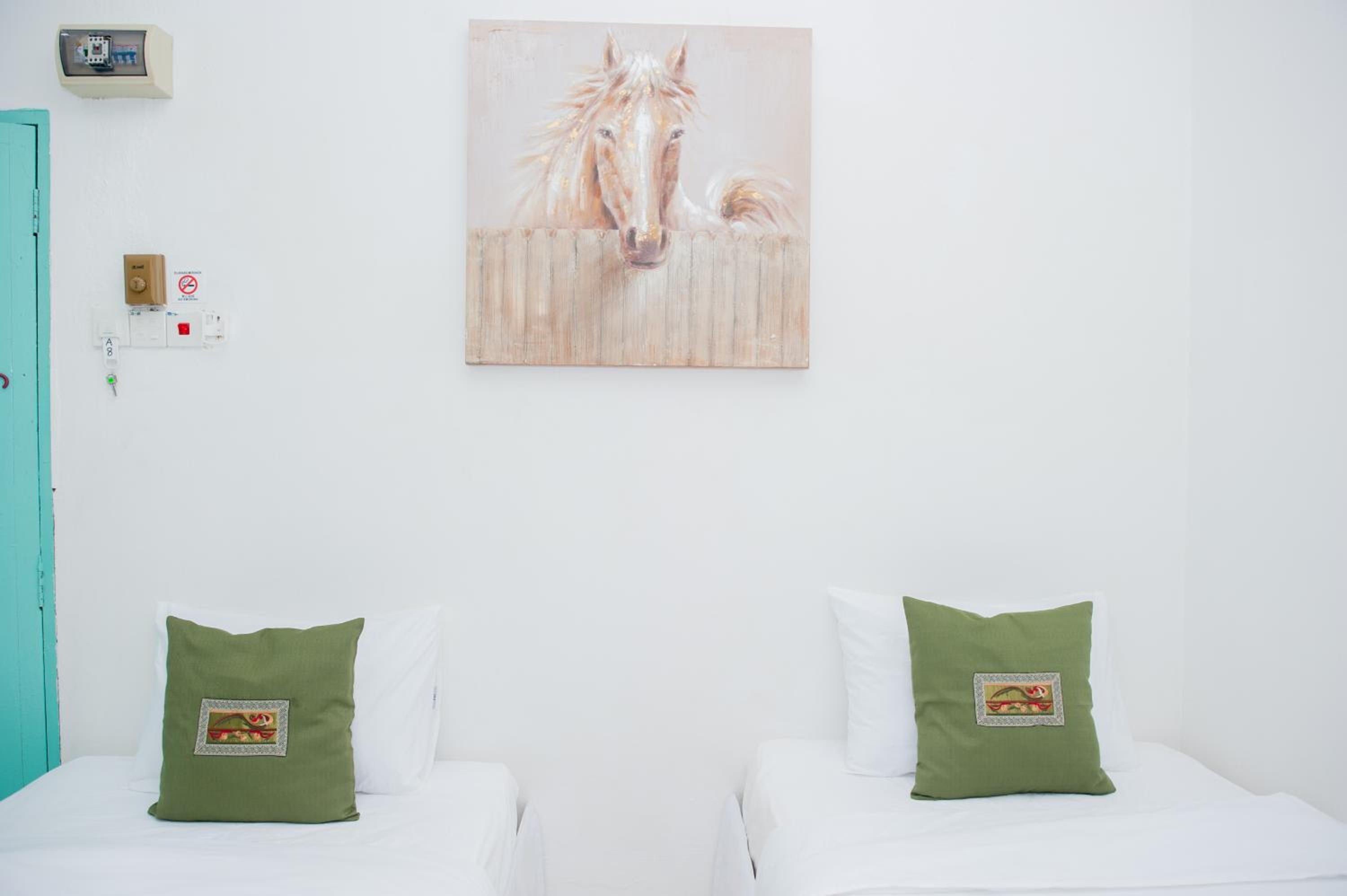 Deluxe Twin Room - Photo 3
