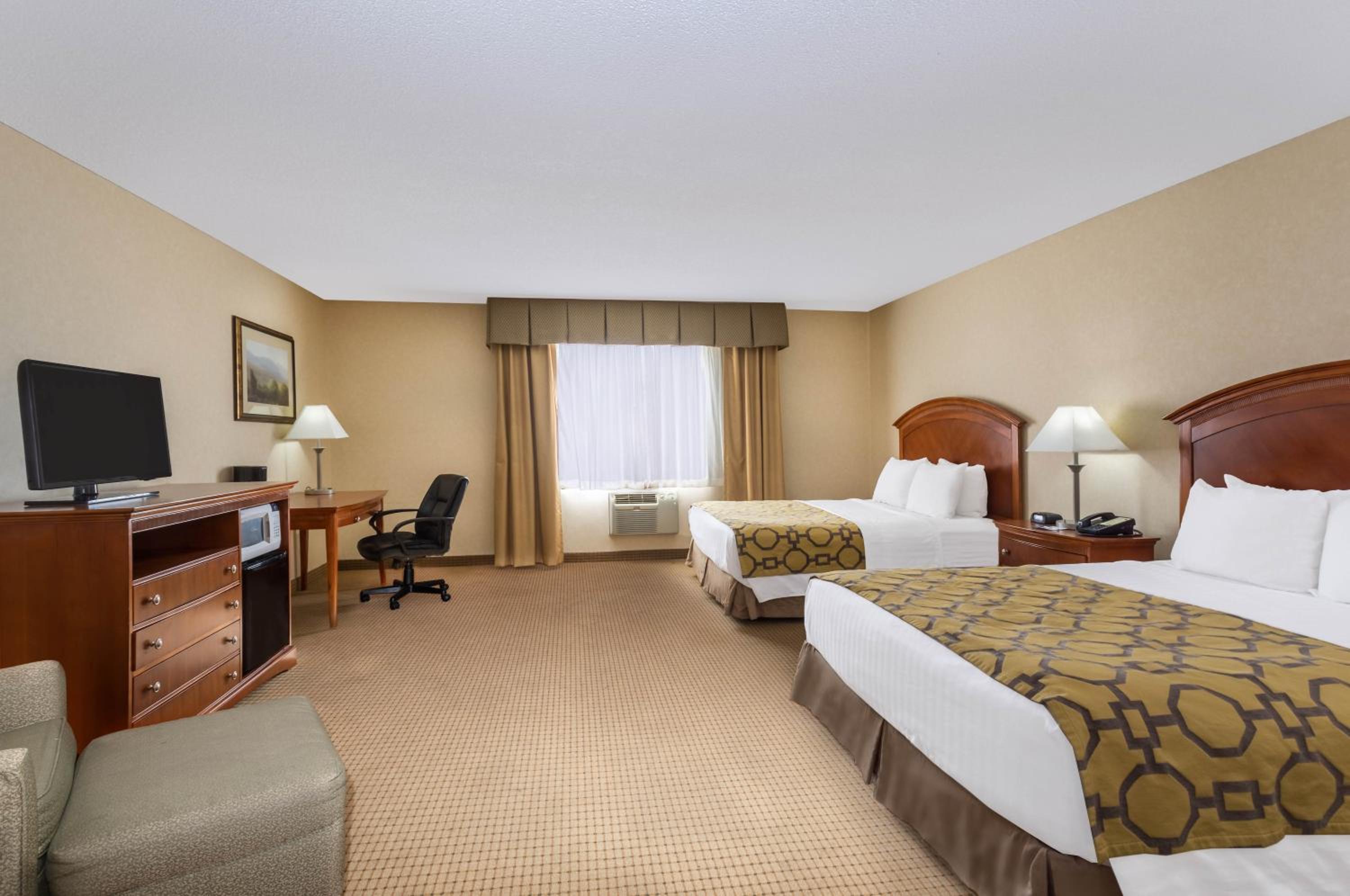 Queen Room - Non-Smoking - Photo 1