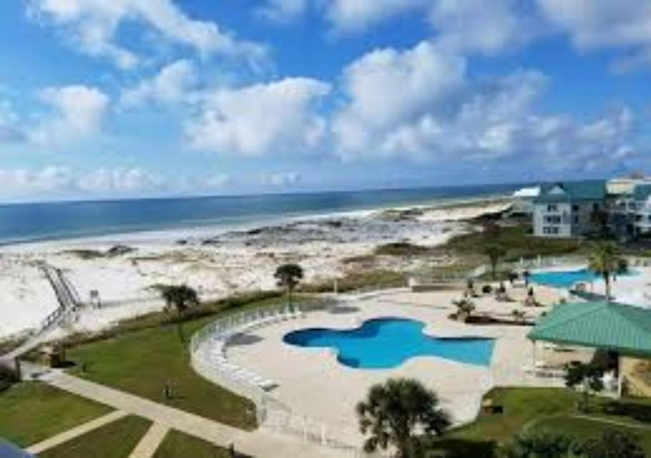 Two-Bedroom Apartment with Ocean View photo 3