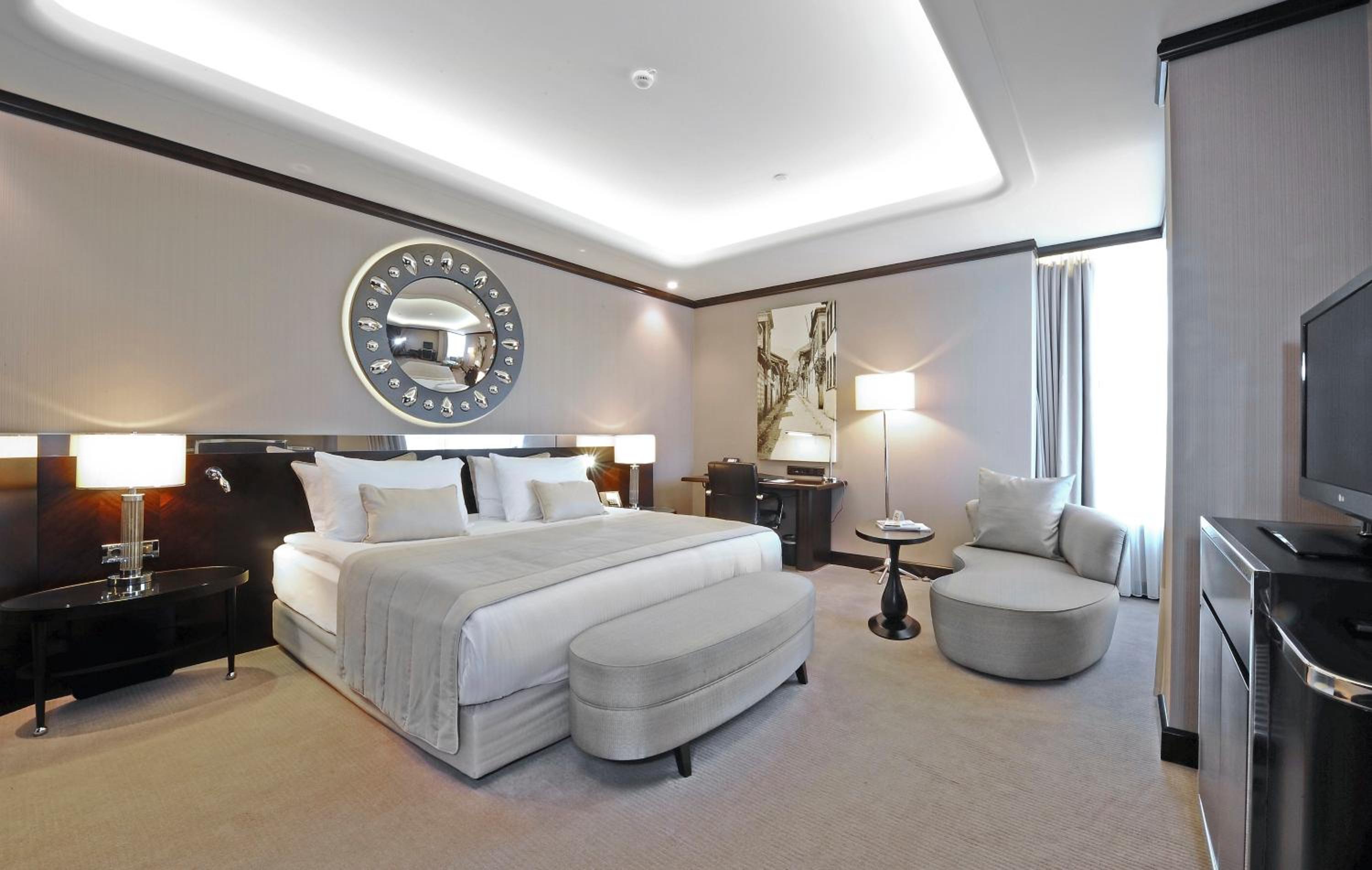 Premium Corner King Room - Smoking