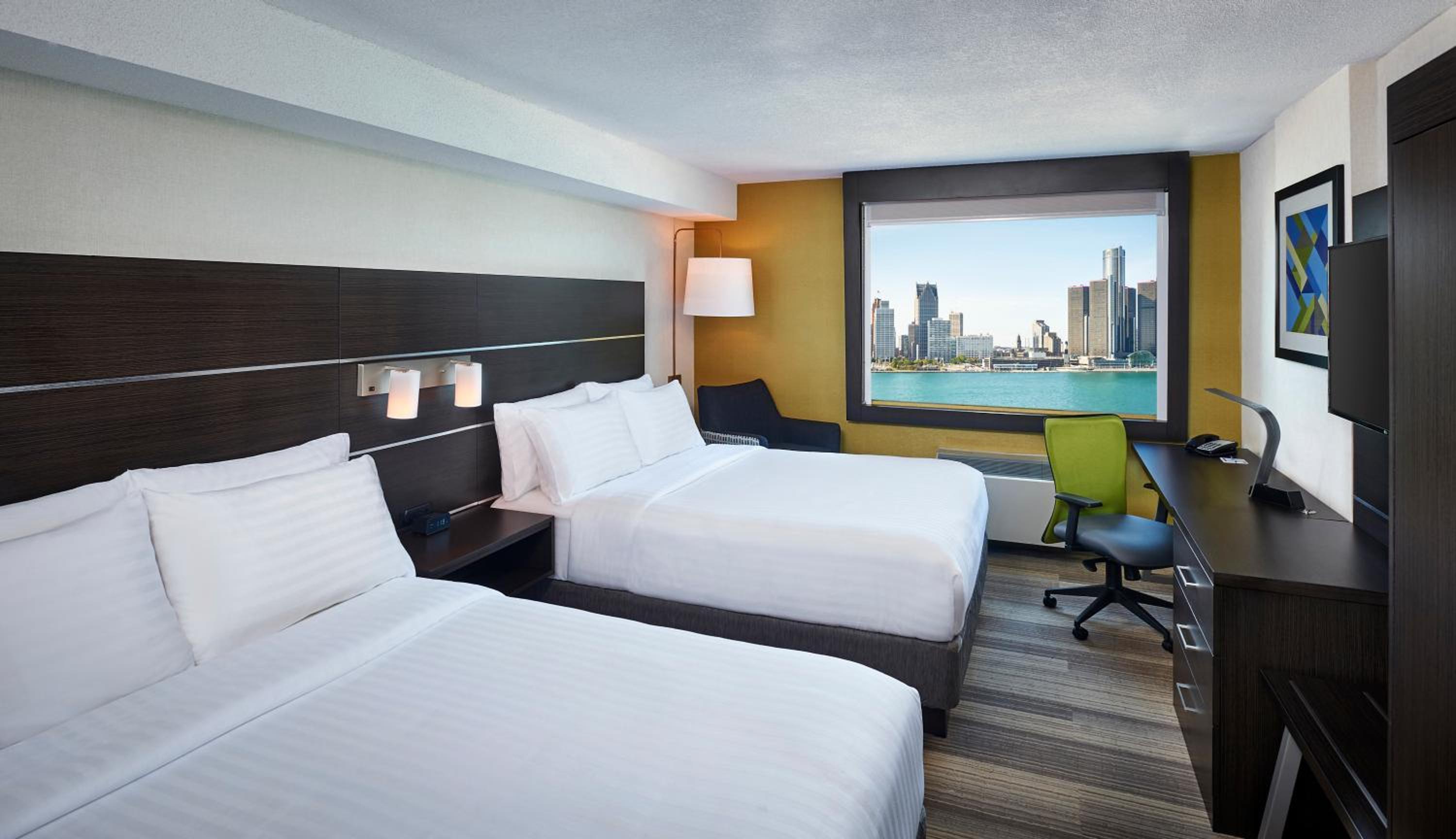 Queen Room With Two Queen Beds And River View photo 2