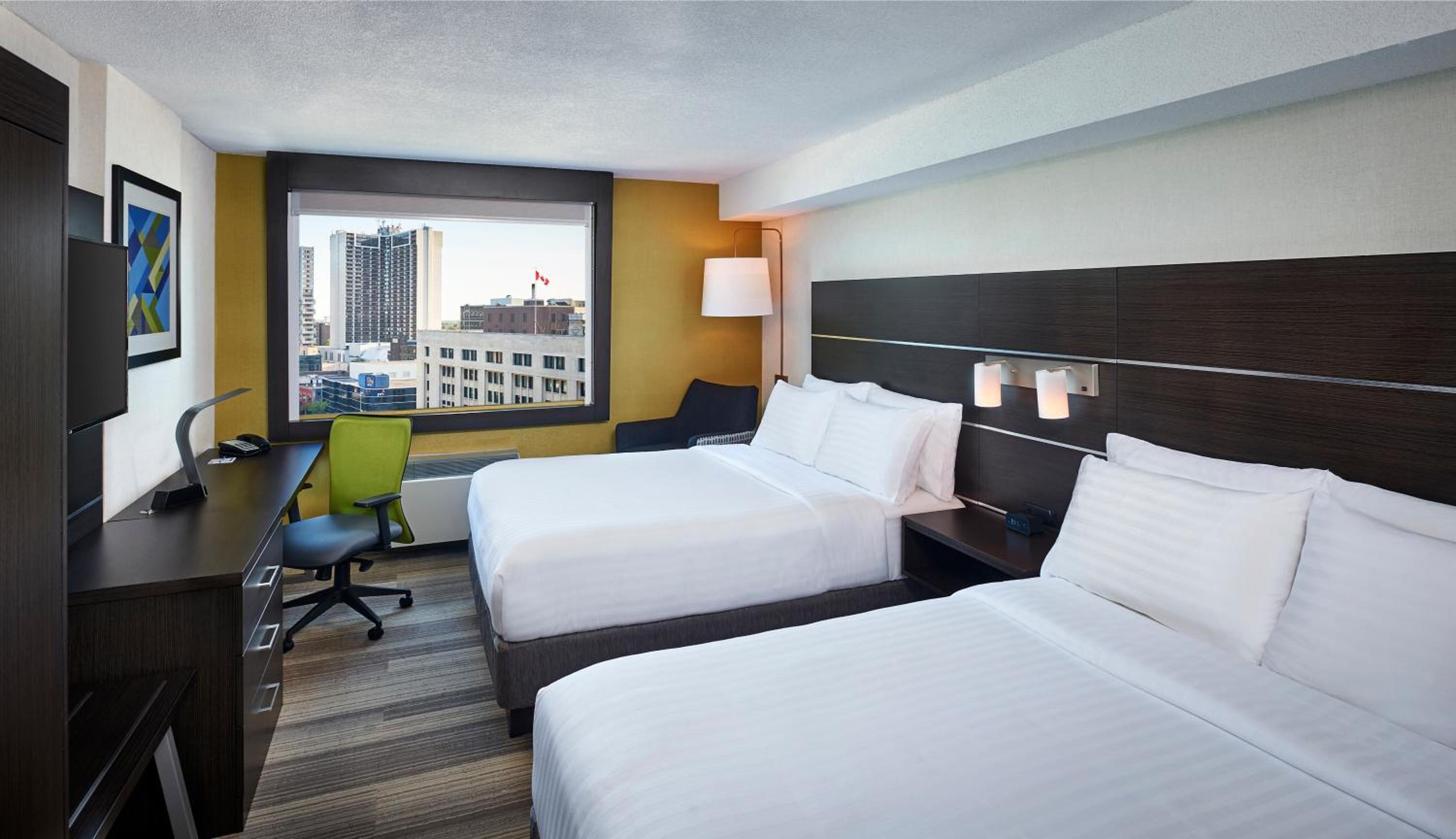 2 Queen Standard City View High Floor photo 2