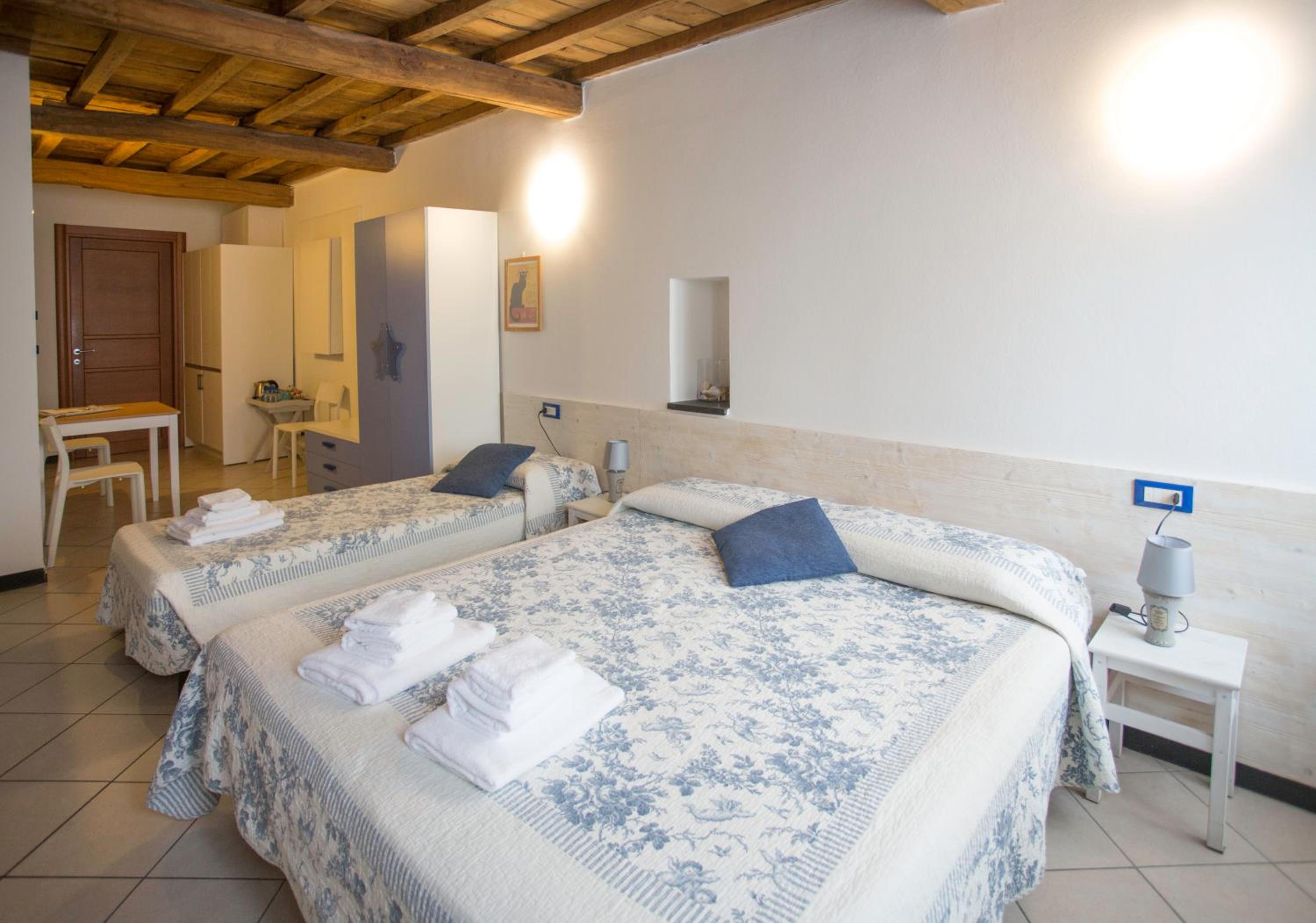 Double Room with Extra Bed with Sea View