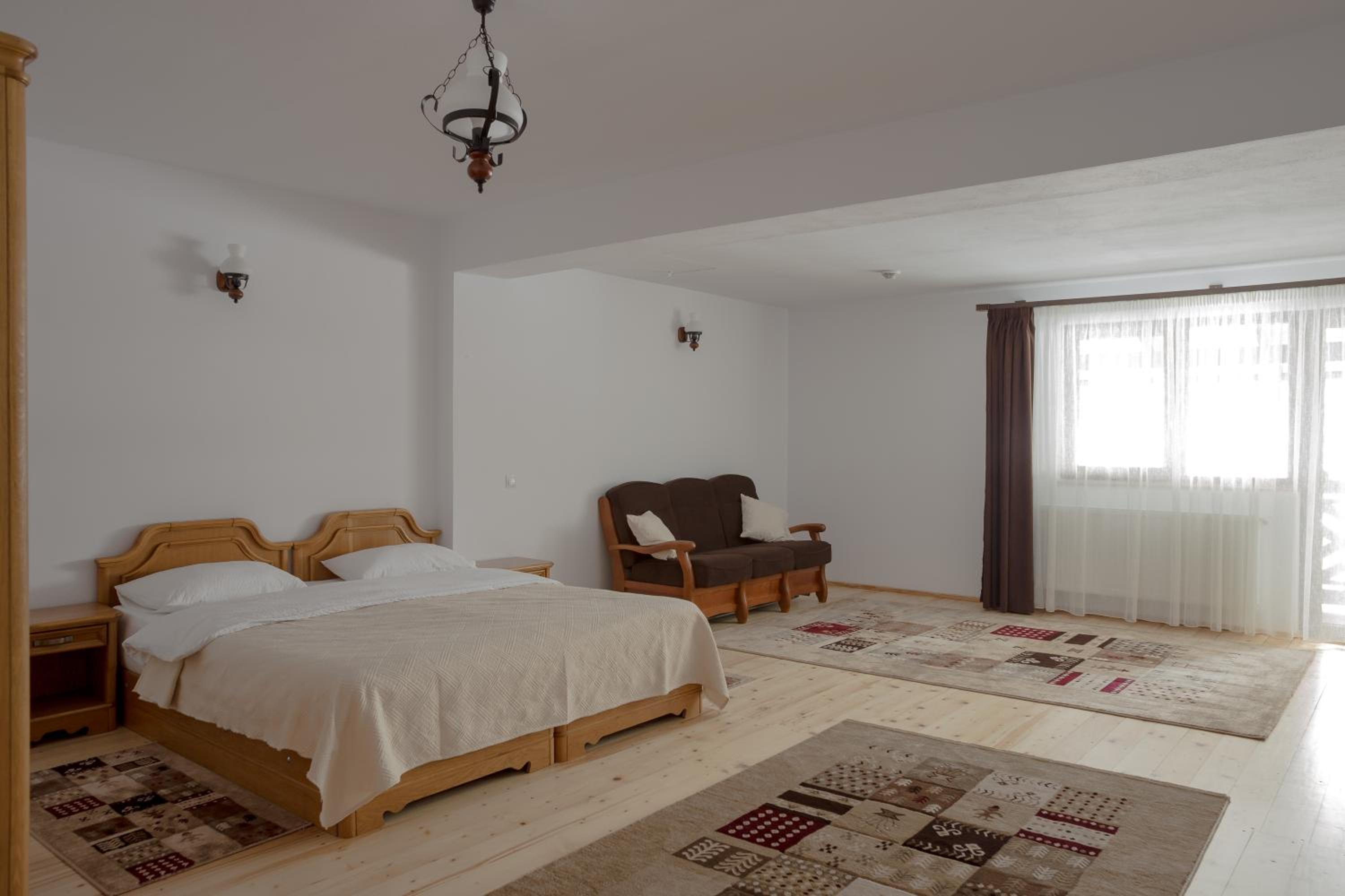 Deluxe Triple Room - Photo 2