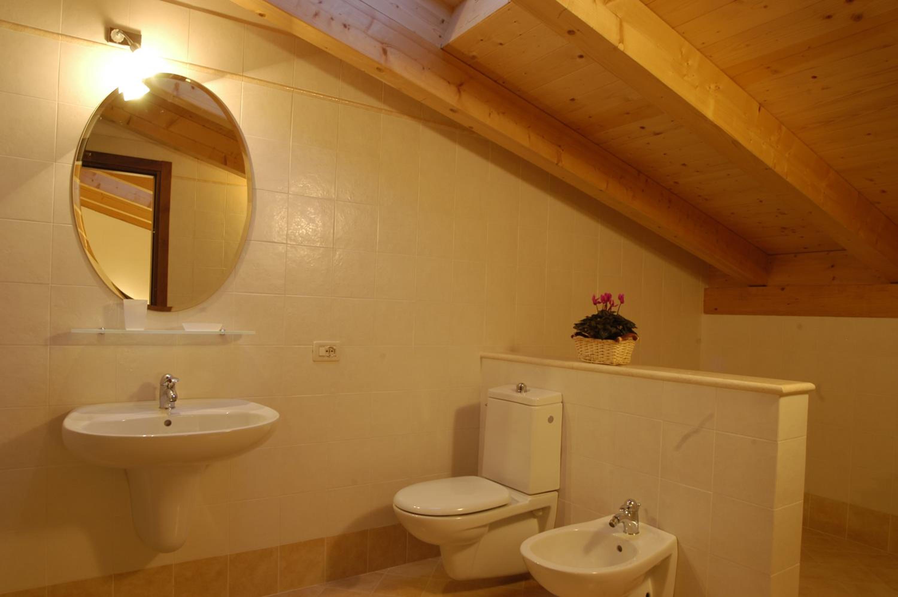 Double Room with Private Bathroom photo 2