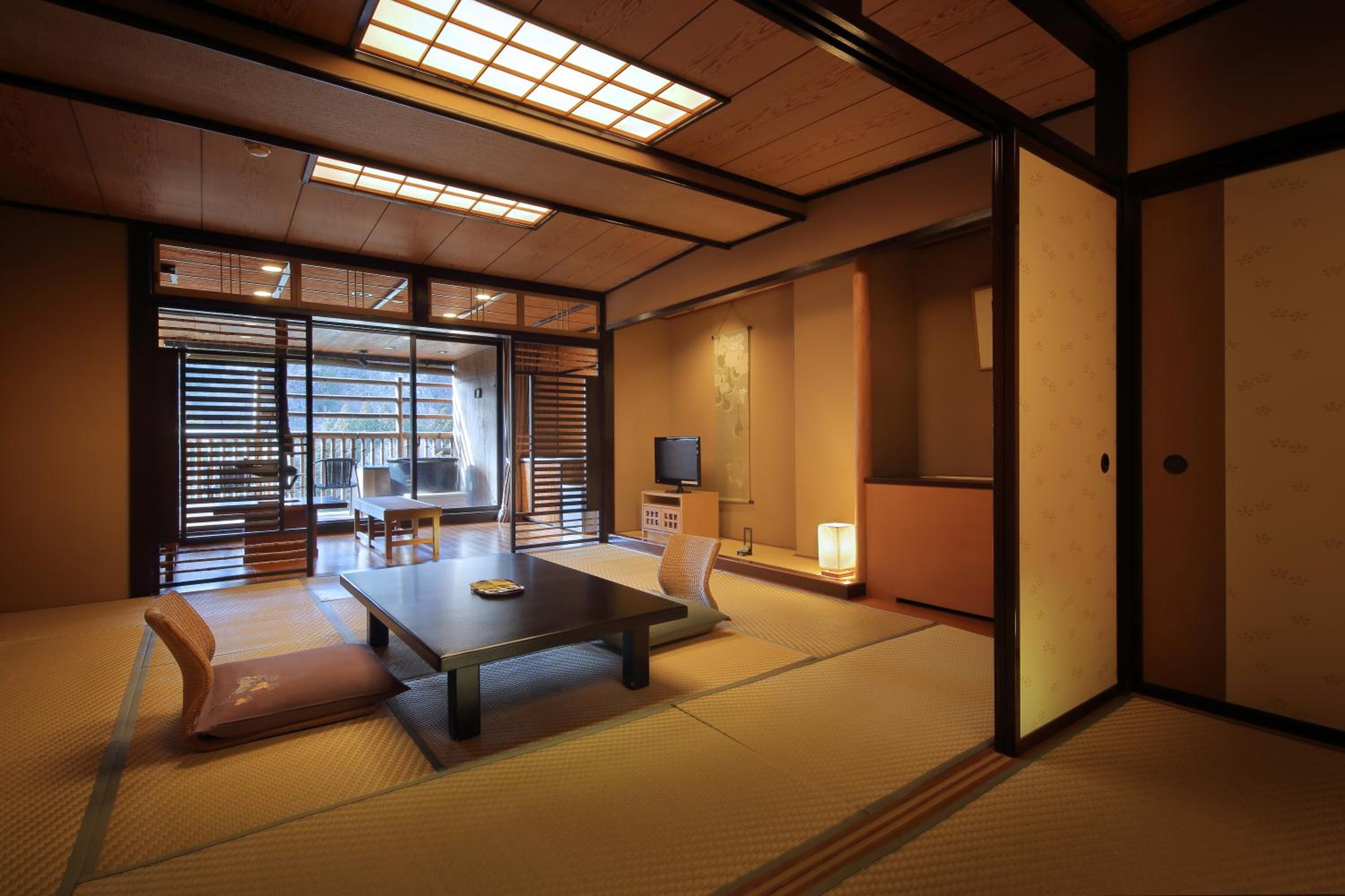 Quadruple Room with Mountain View