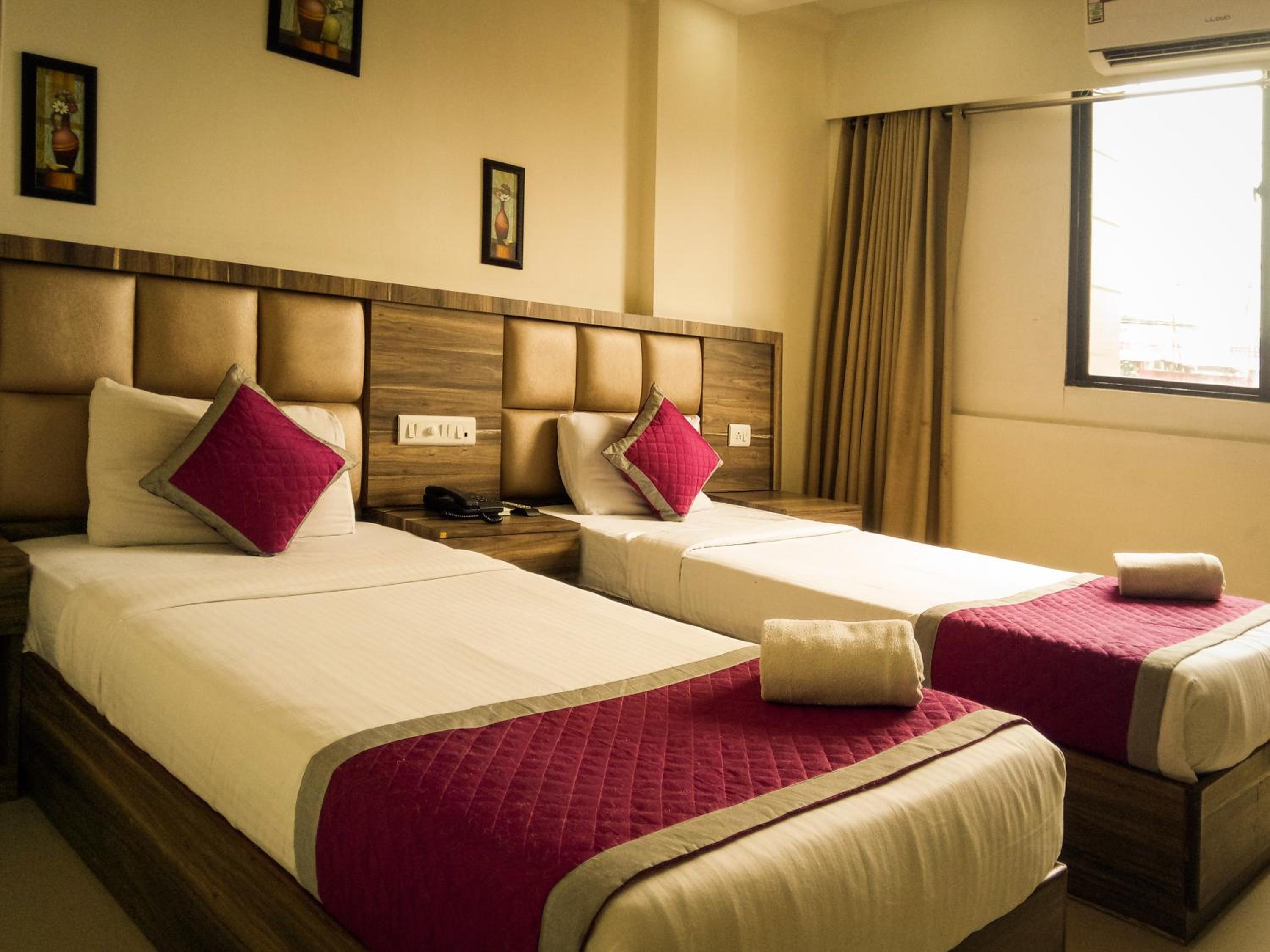 Deluxe Double Room - Photo 8