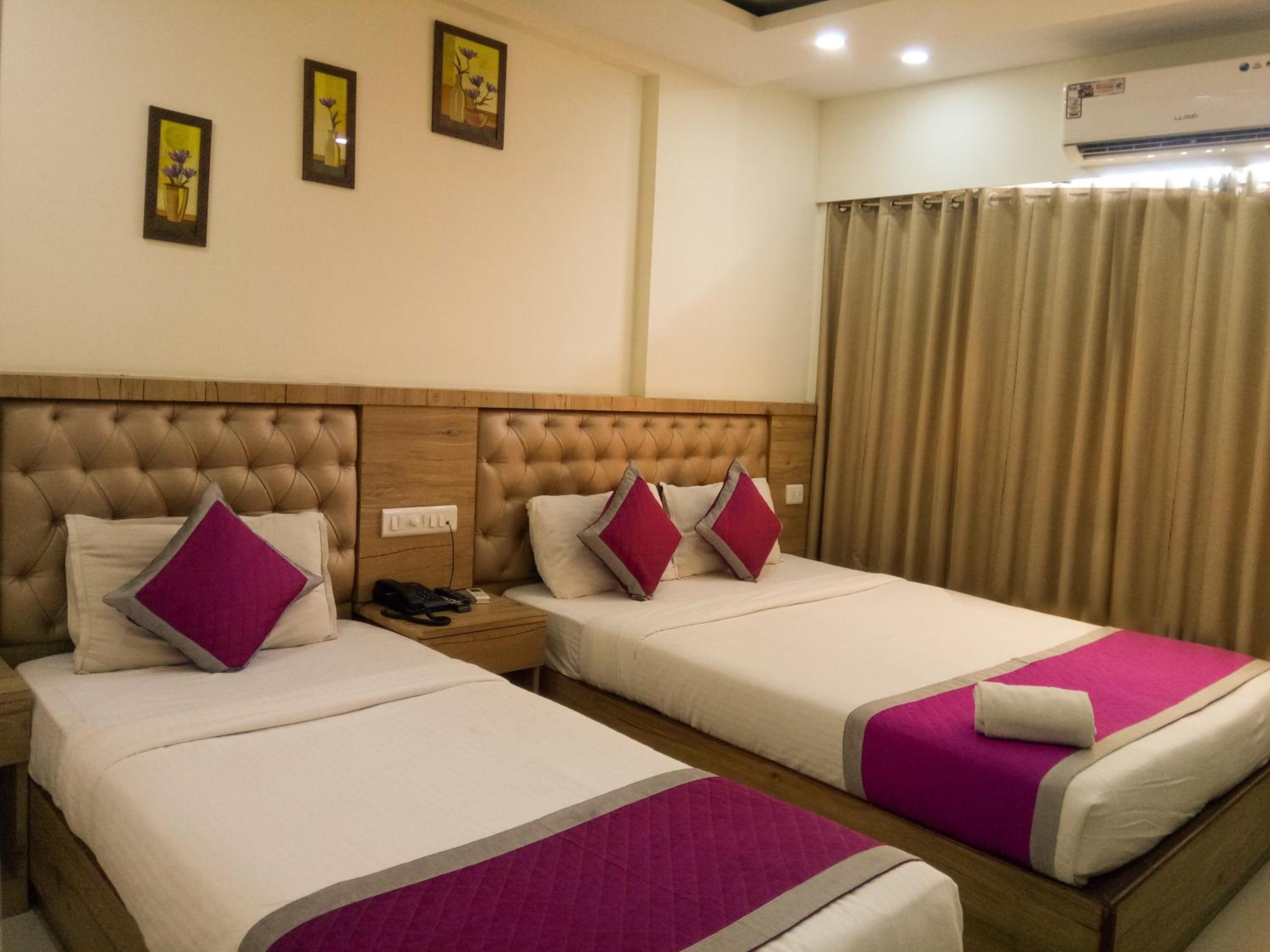 Deluxe Double Room - Photo 7