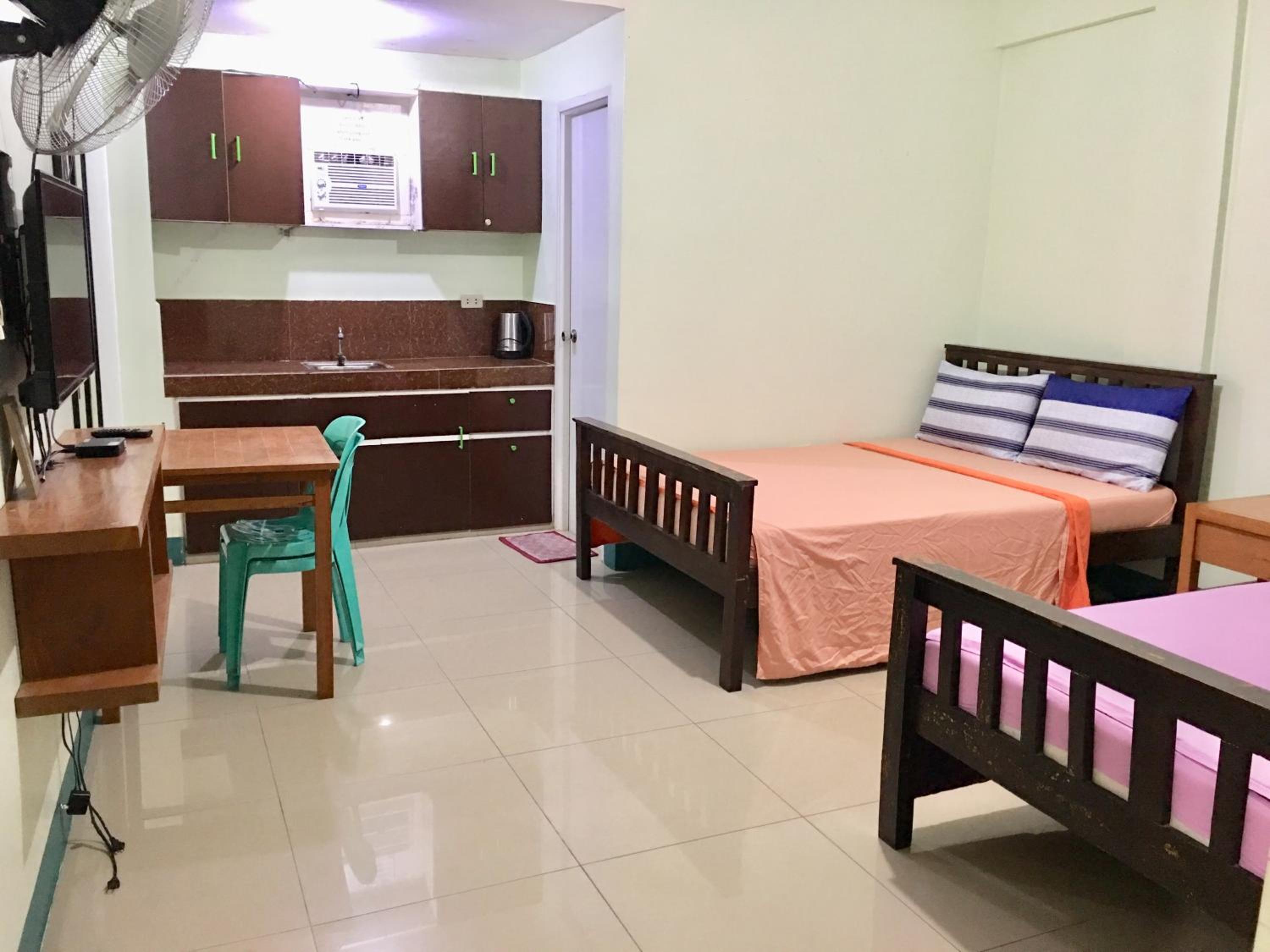 Family Room with Bathroom - Photo 2