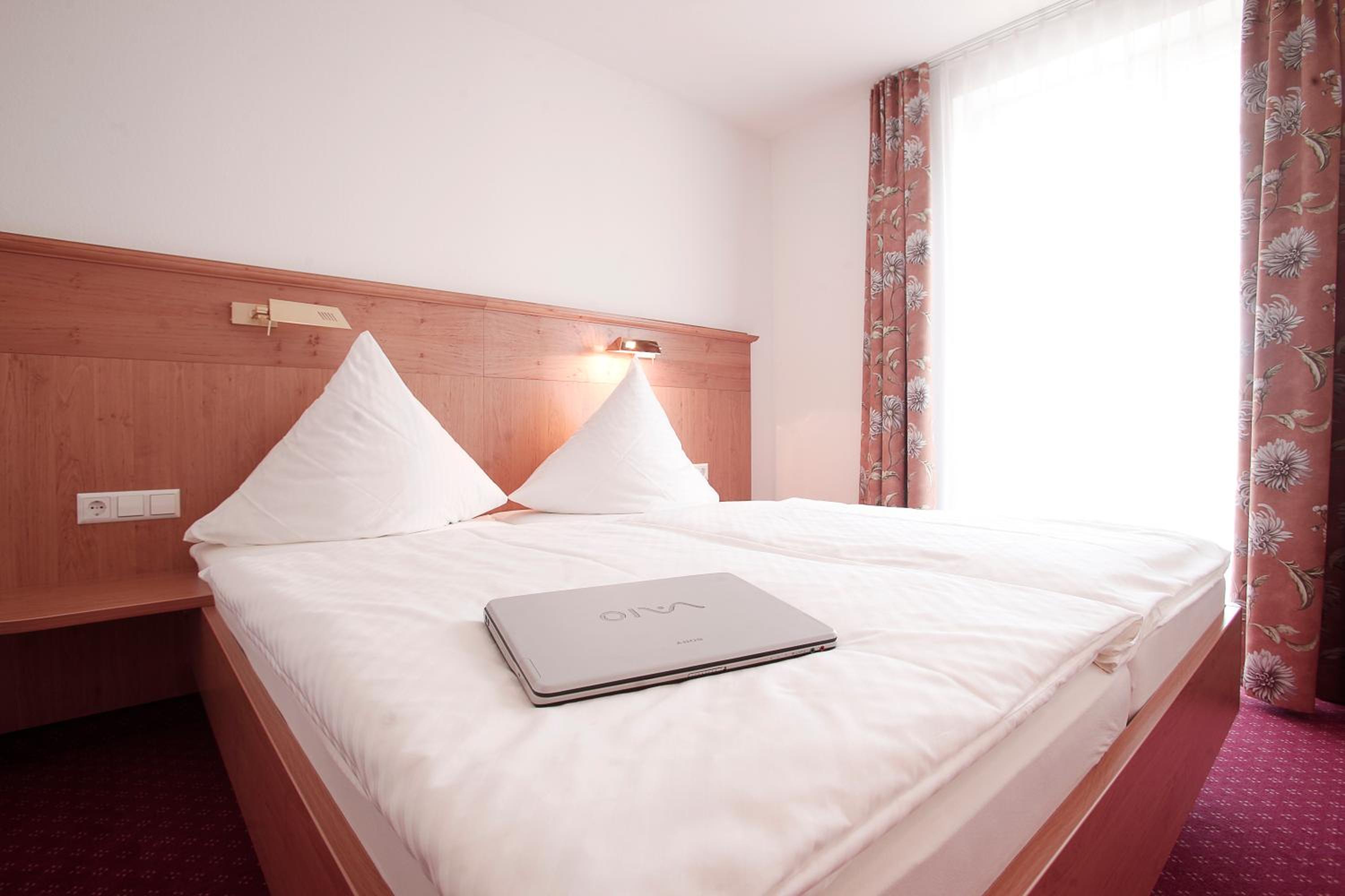 Comfort Double or Twin Room - Photo 9