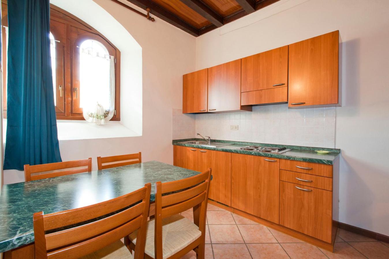 Studio Apartment - Photo 3