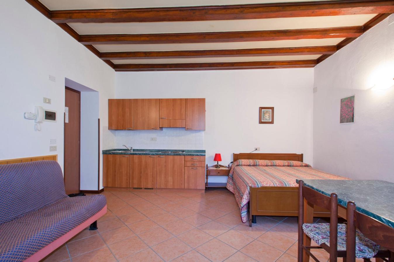 Studio Apartment
