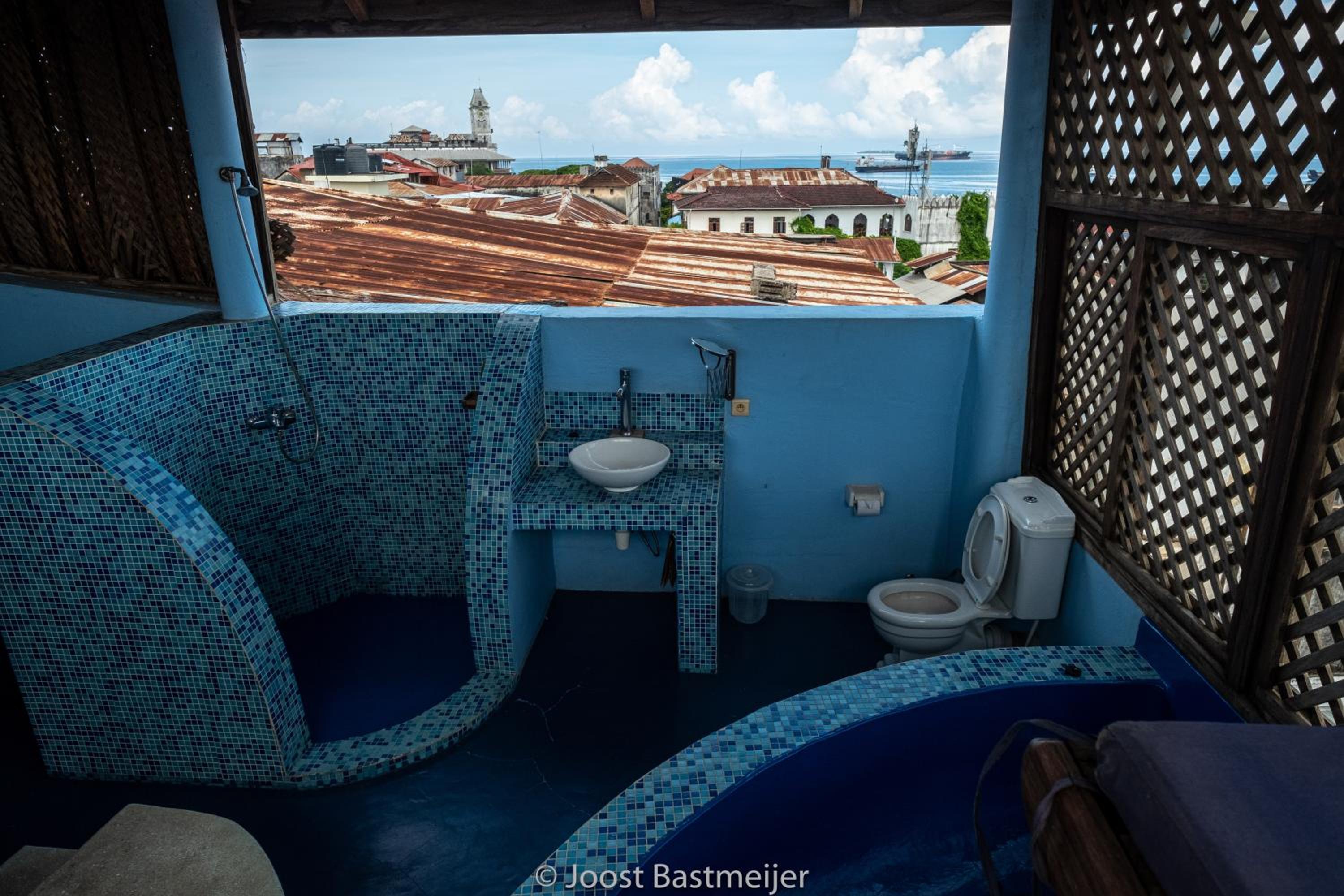 Honeymoon Suite