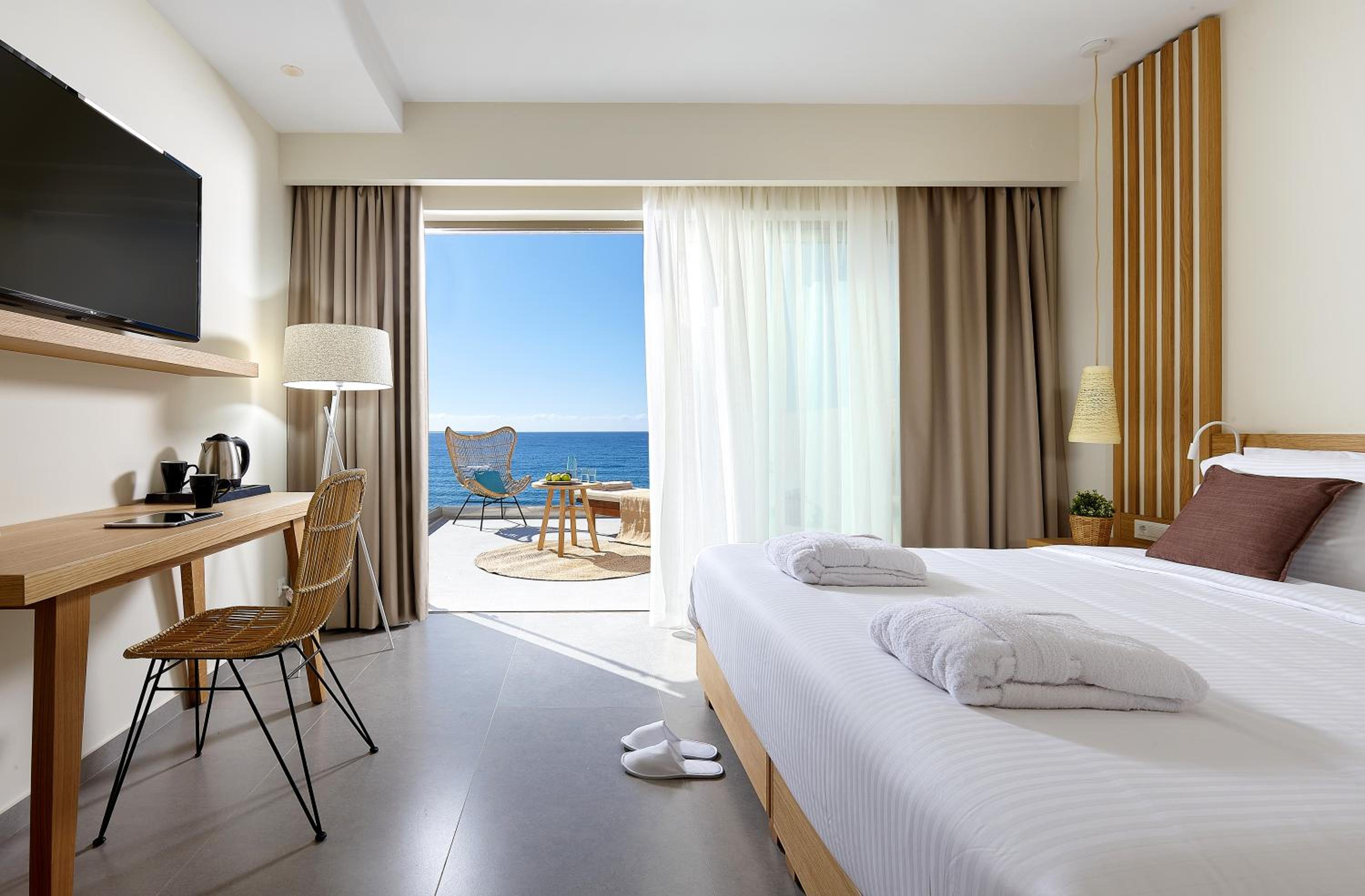 Double Room with Individual Pool  - Photo 1