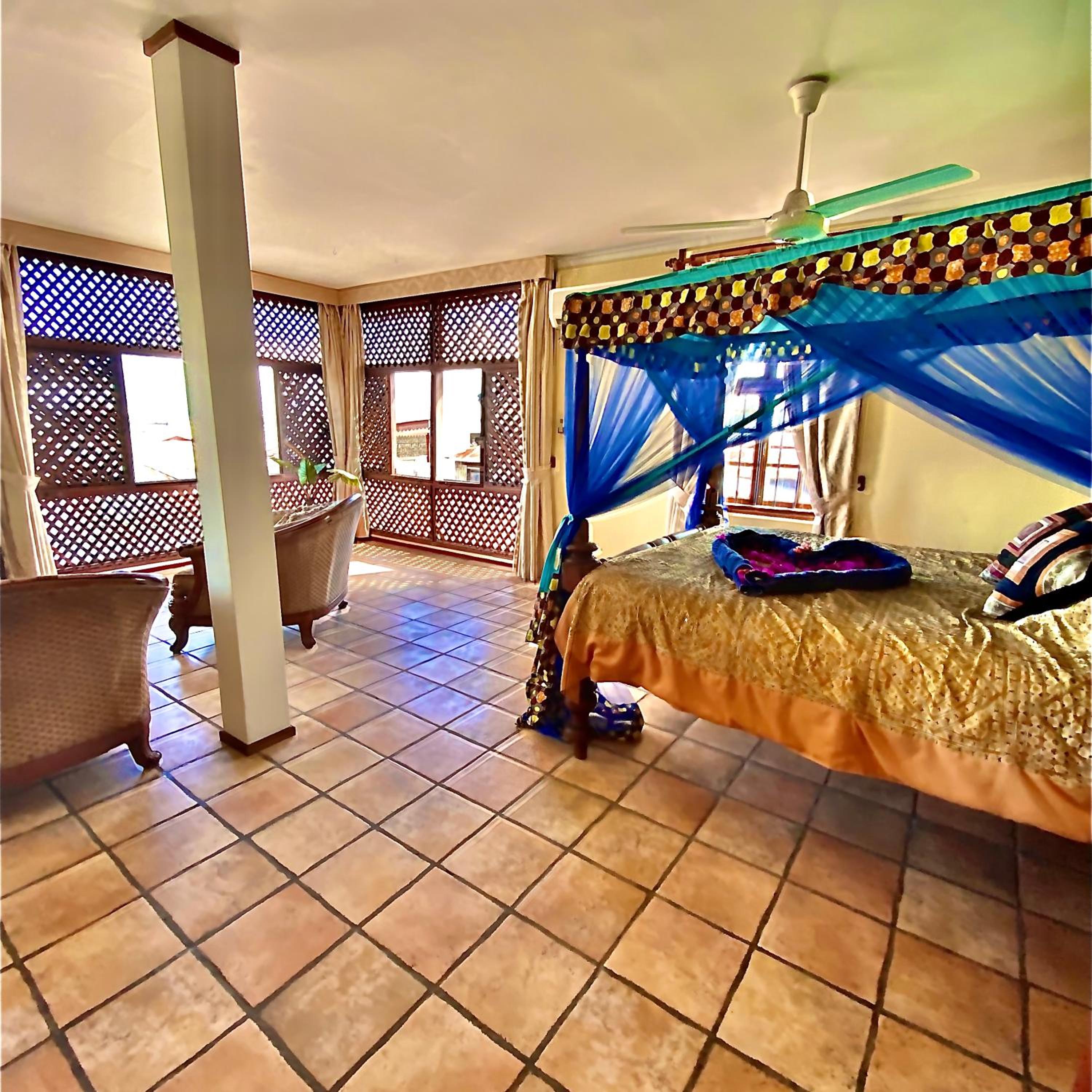 Palace Suite photo 2